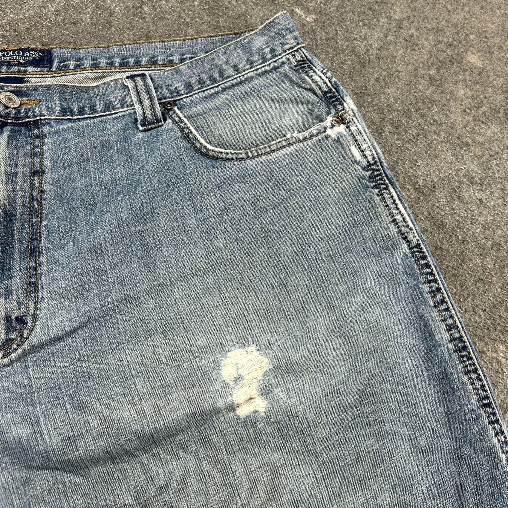 Vintage US Polo Assn Shorts Mens 40 Blue Carpenter Light Wash Denim Distressed Cargo Pocket Regular Inseam 13 Summer Spring Vintage No Mens Size US L / EU 52-54 / 3 - 7 Thumbnail