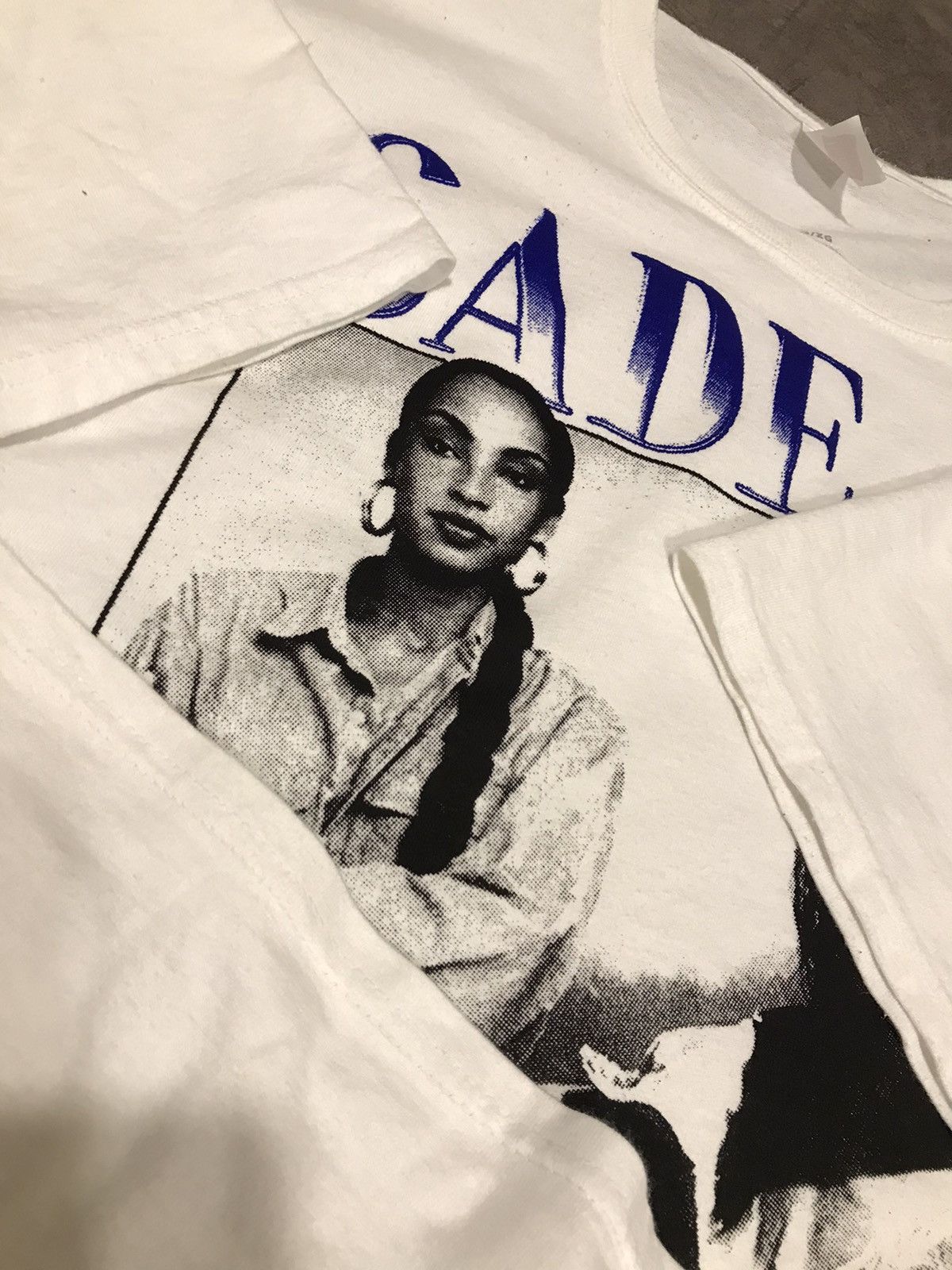 Band Tees × Hanes SADE….DIAMON LIFE Size US XL / EU 56 / 4 - 4 Thumbnail