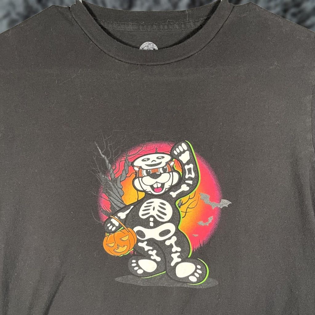 Vintage Buc-ee's Shirt Small Black Halloween Spooky Skeleton Truck Graphic Tee Mens Size US S / EU 44-46 / 1 - 1 Thumbnail