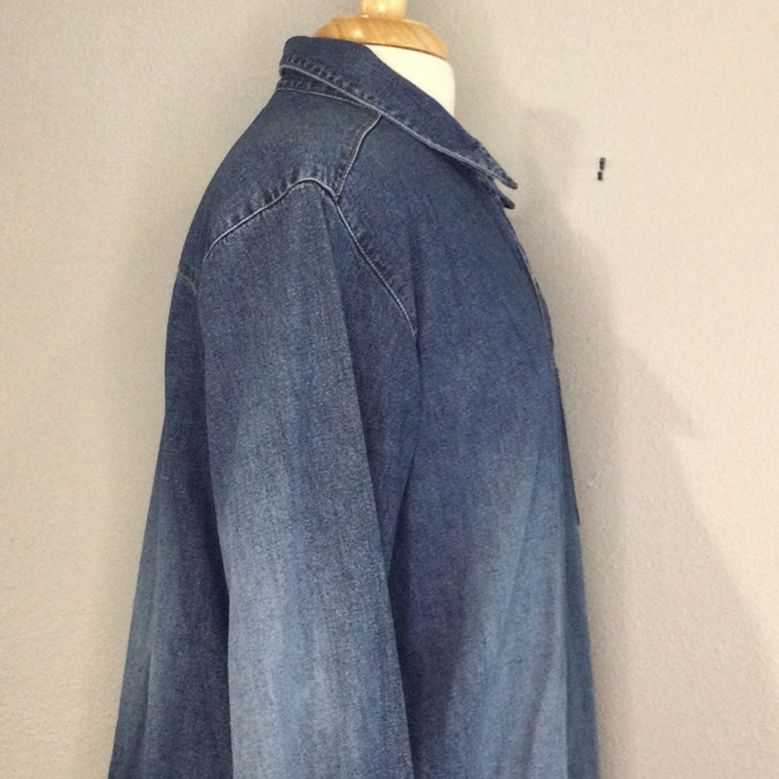 Chicos Chico’s Denim Pocket Full Button Front Shirt Size 2/L/12 Size L / US 10 / IT 46 - 5 Thumbnail