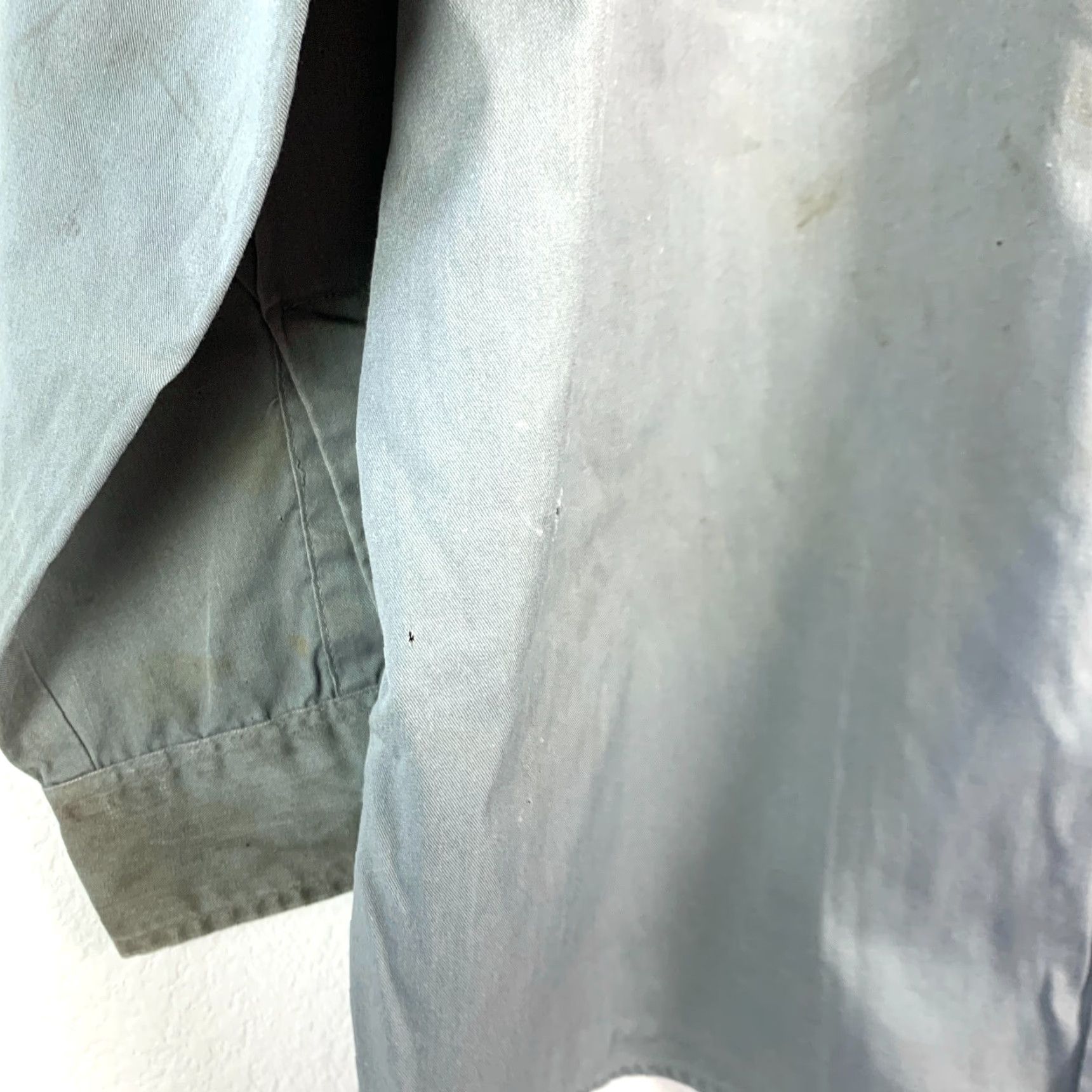 Vintage VINTAGE OshKosh B'gosh Gray Long Sleeve Button Down Work Shirt 38x34 Destroyed Mens Shirt Size US M / EU 48-50 / 2 - 3 Thumbnail