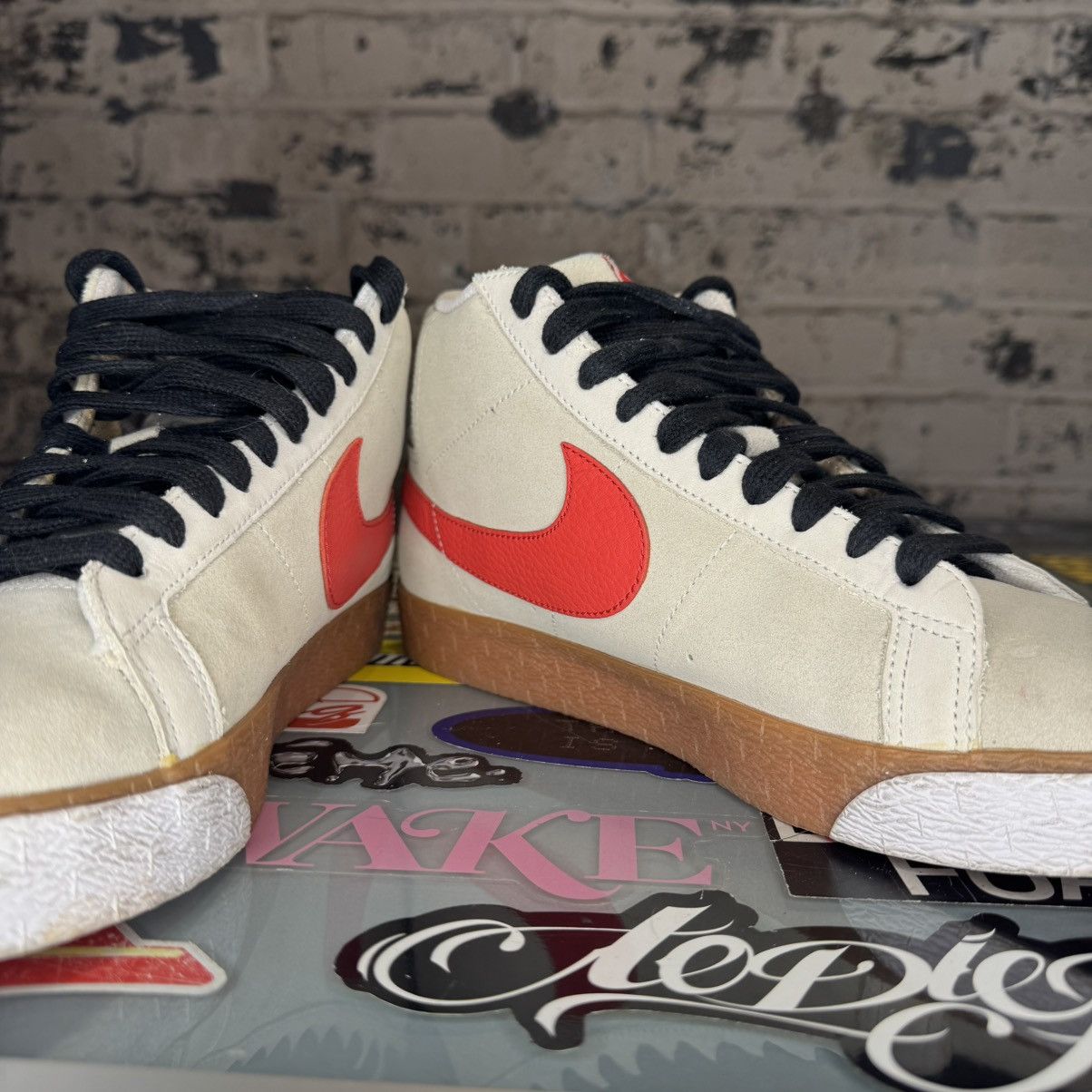 Nike SB Nike SB Blazer Mid Premium Swoosh Life Sz 10 No Box Size US 10 / EU 43 - 7 Thumbnail