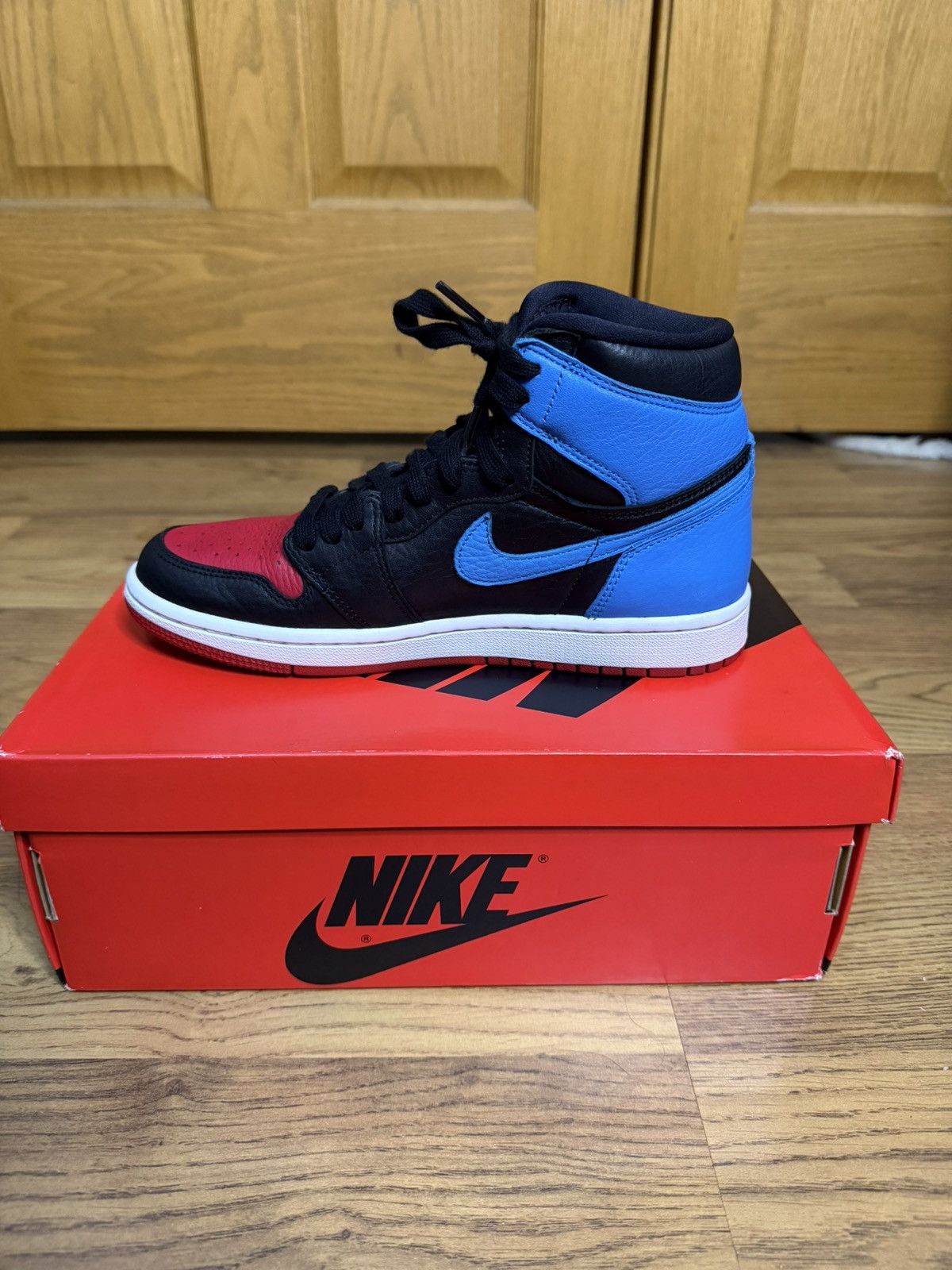 Jordan Brand Air Jordan 1 “UNC TO CHI” Size 5.5y Size US 5.5 / EU 38 - 10 Thumbnail