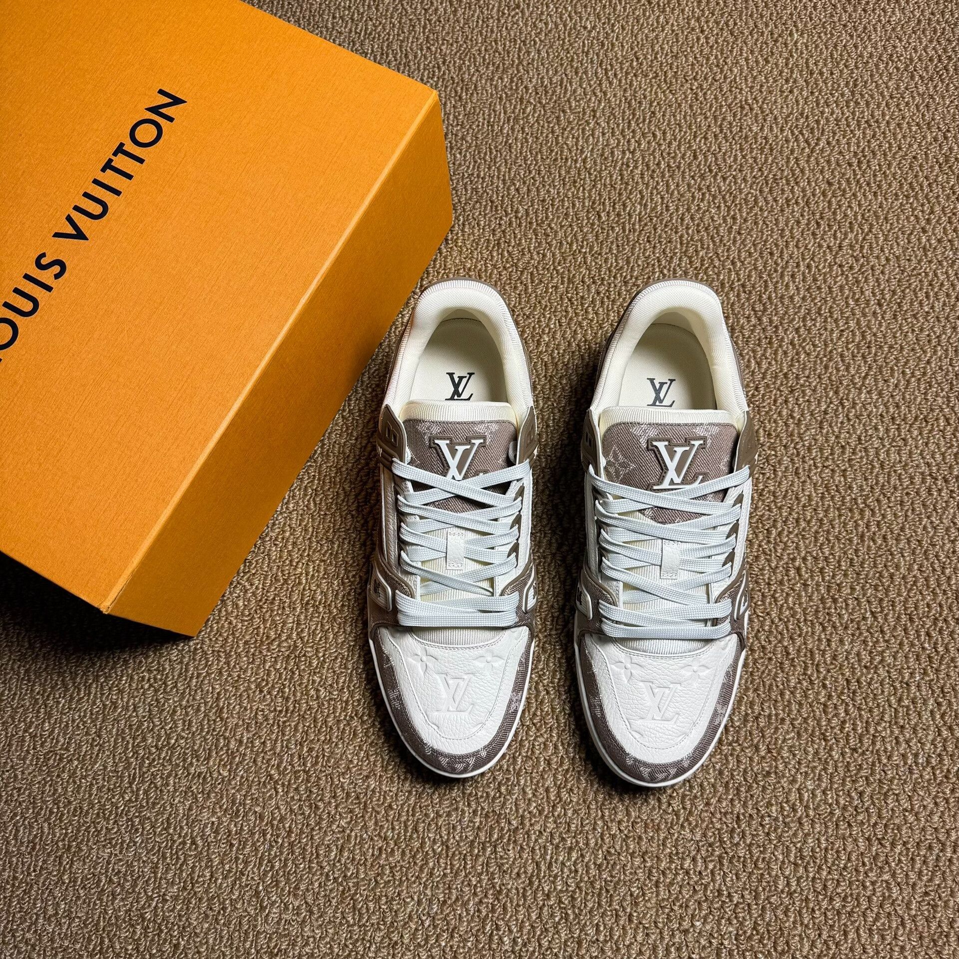 Louis Vuitton Louis Vuitton LV Trainer Sneaker Size US 10 / EU 43 - 1 Thumbnail