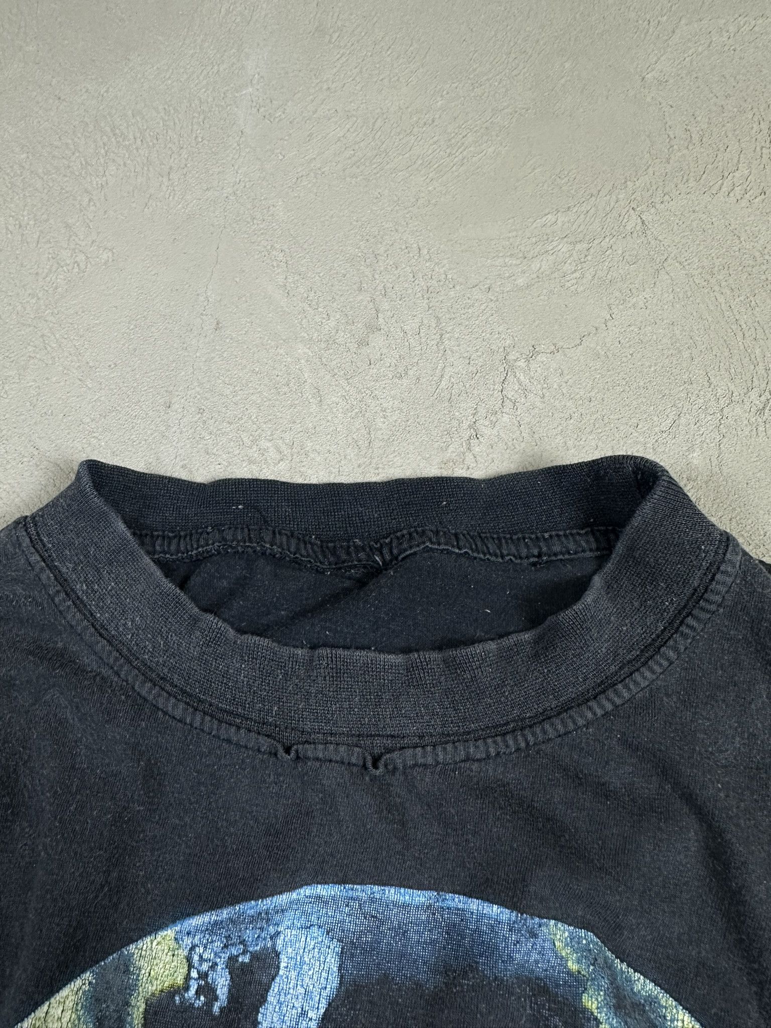 Vintage Vintage Y2k Sunfaded Zip It London Washed Faded Boxy T-shirt Size US L / EU 52-54 / 3 - 10 Thumbnail