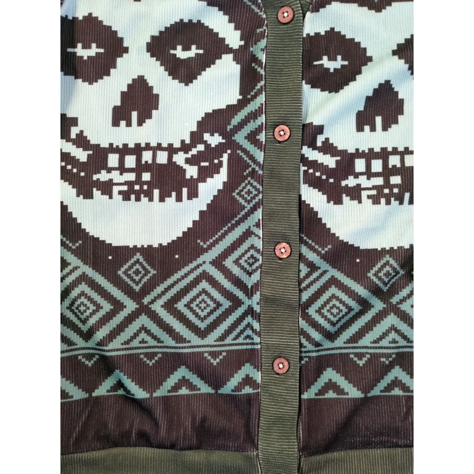 Vintage Misfits Mens XL Green Button-Up Sweater V-Neck Long Sleeve Skull Graphic Knit Punk Rock Goth Cardigan 80s Retro Halloween Size US XL / EU 56 / 4 - 4 Thumbnail