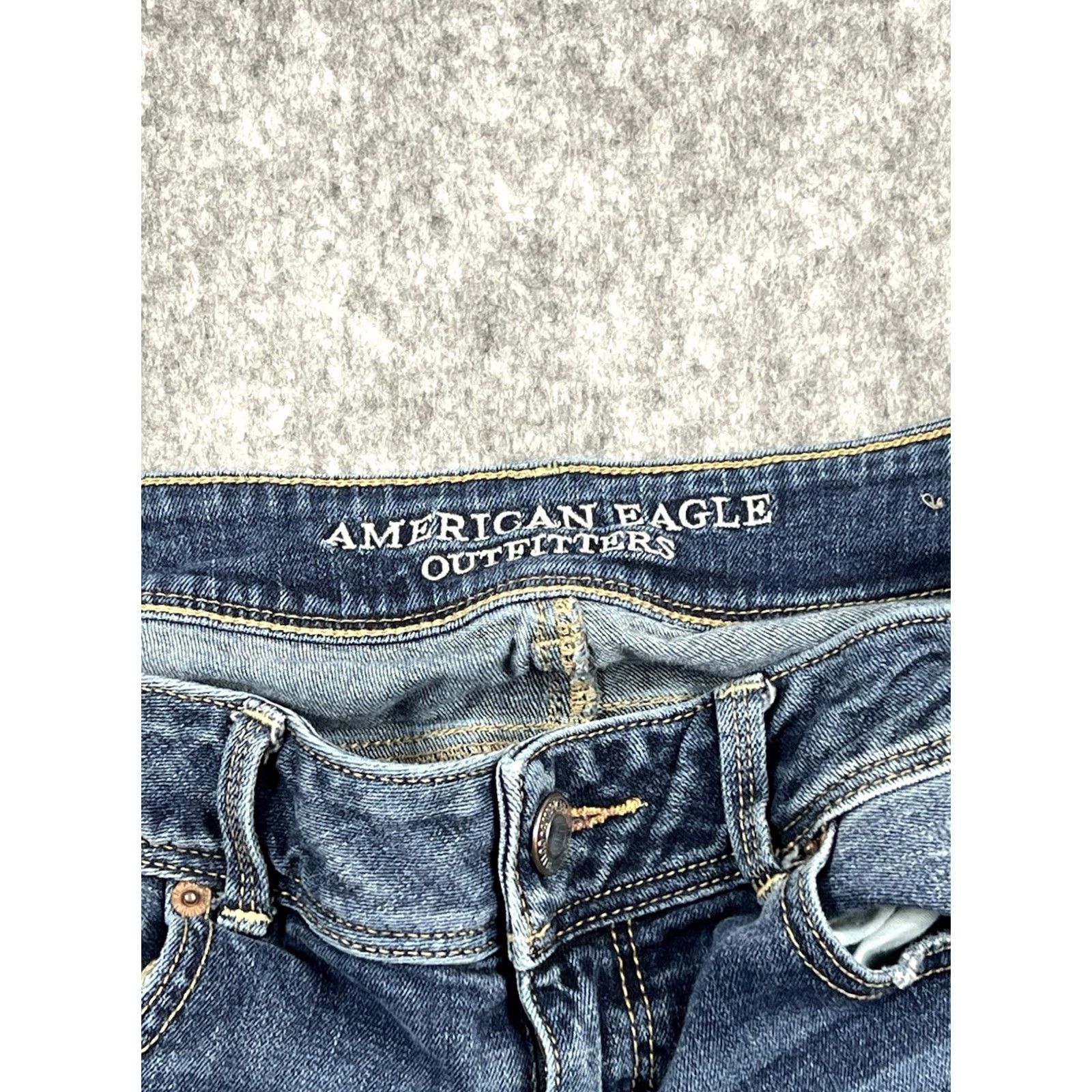 American Eagle Outfitters VINTAGE? No. American Eagle Outfitters Women’s Jeans Kick Boot Medium Wash Distressed Size 10 Regular Size 32" / US 10 / IT 46 - 7 Thumbnail