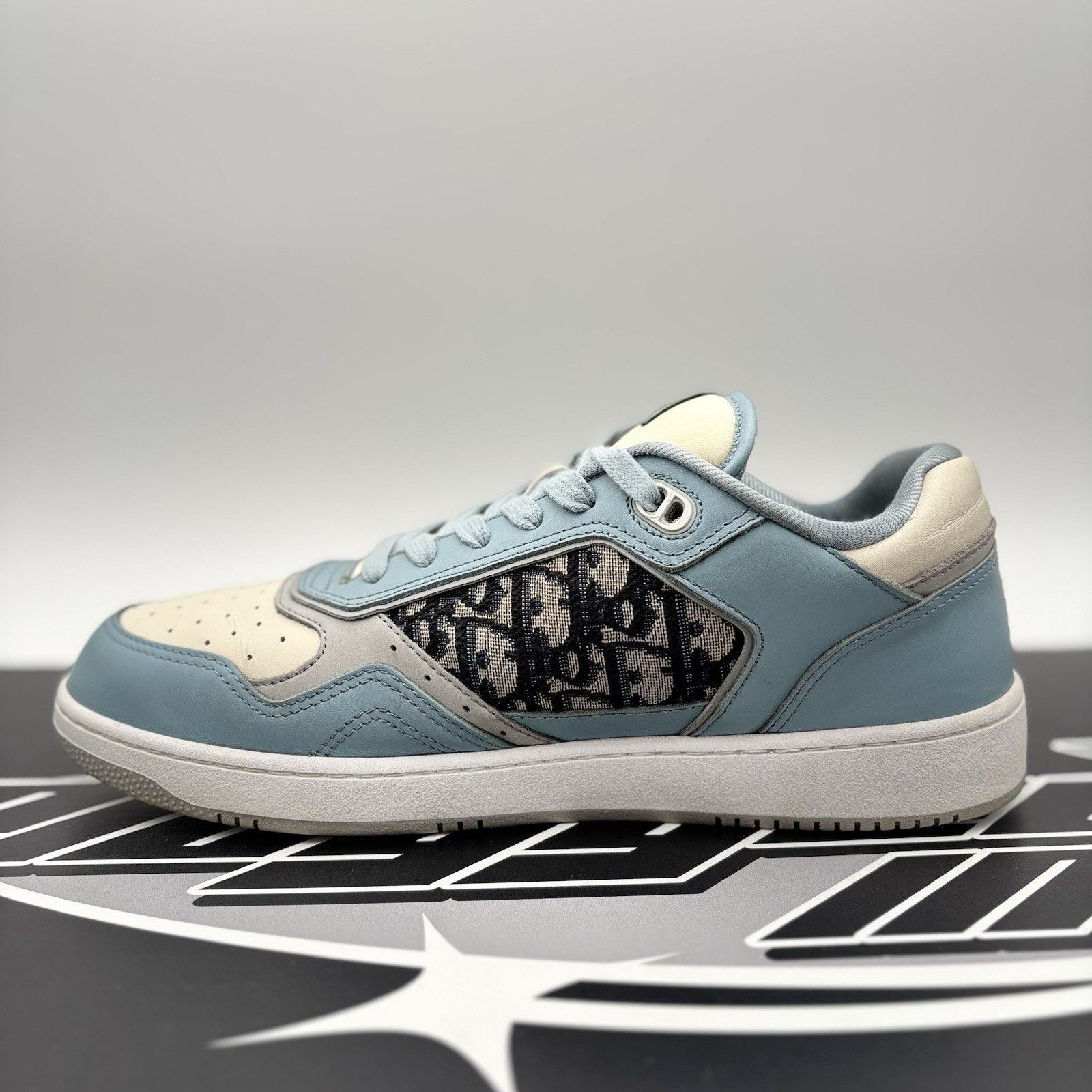 Dior Dior B27 Low Dior ' Light Blue ' | GOOD CONDITION! Size US 10 / EU 43 - 4 Thumbnail