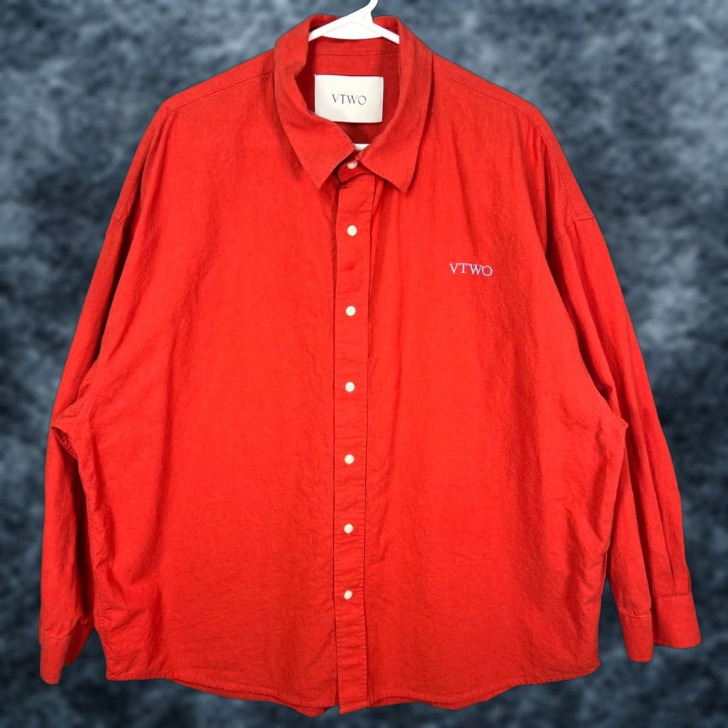 Vintage VTWO Mens Large Red Button-Up Shirt Cotton / Linen Blend Relaxed Fit Long Sleeve Shirt Mens Large Red VTWO Button-Up Cam? Size US L / EU 52-54 / 3 - 1 Thumbnail