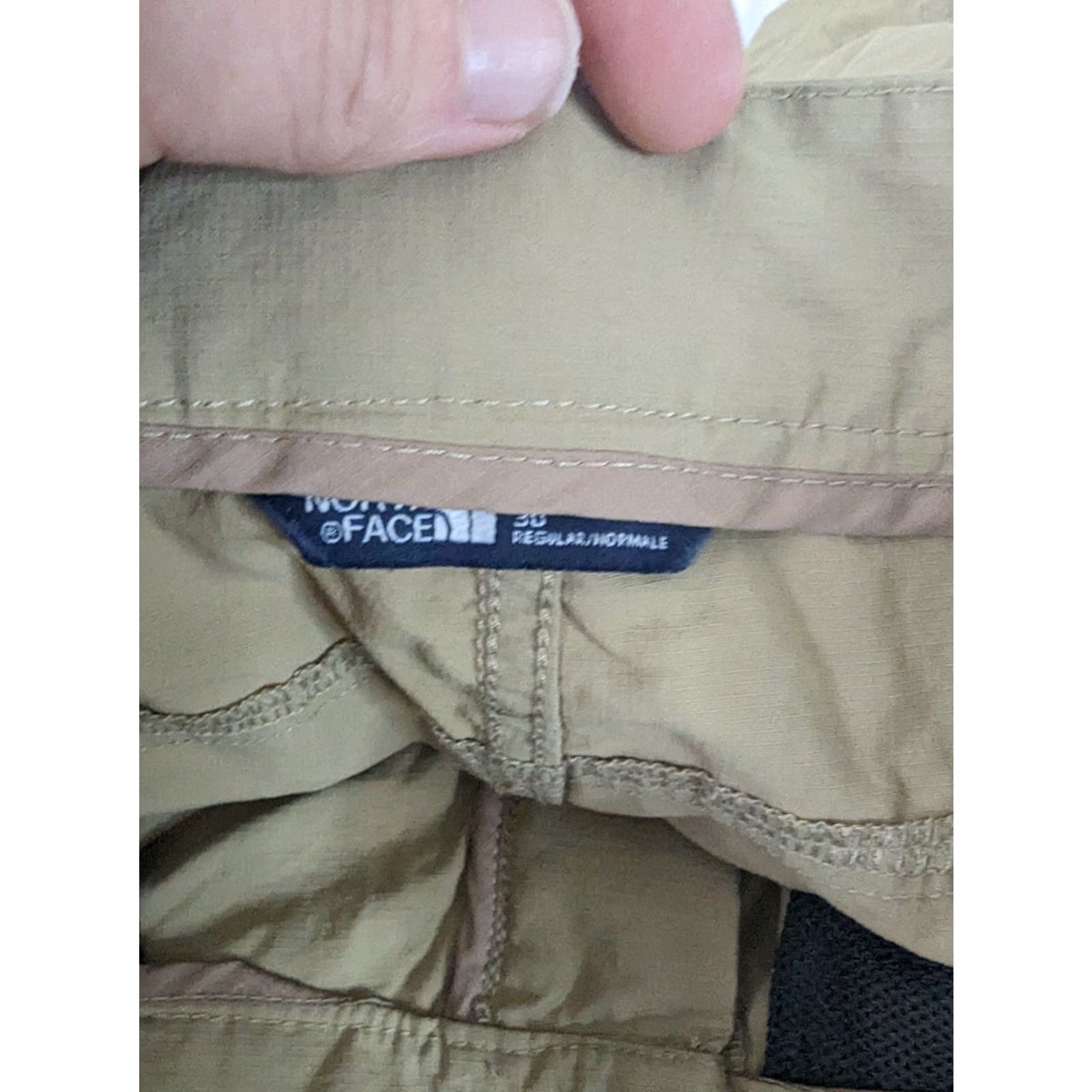 The North Face The North Face Shorts Mens Size 30 Khaki Flash Dry Hiking 9" Inseam S2 Ripstop Cargo Pockets Regular Mens Size US 30 / EU 46 - 3 Thumbnail