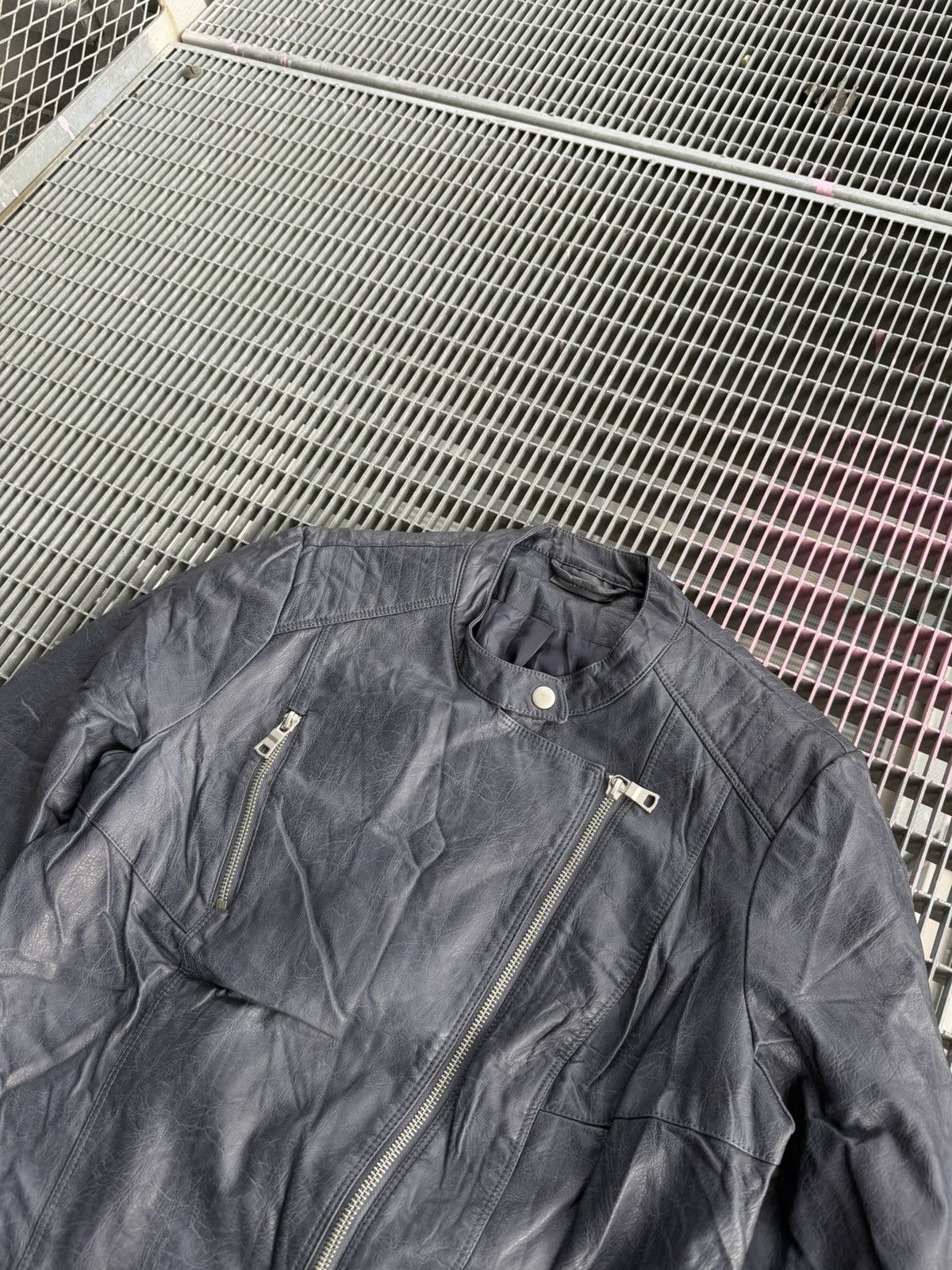 Leather Avant-garde Cross Zip Leather Jacket Size US S / EU 44-46 / 1 - 4 Thumbnail