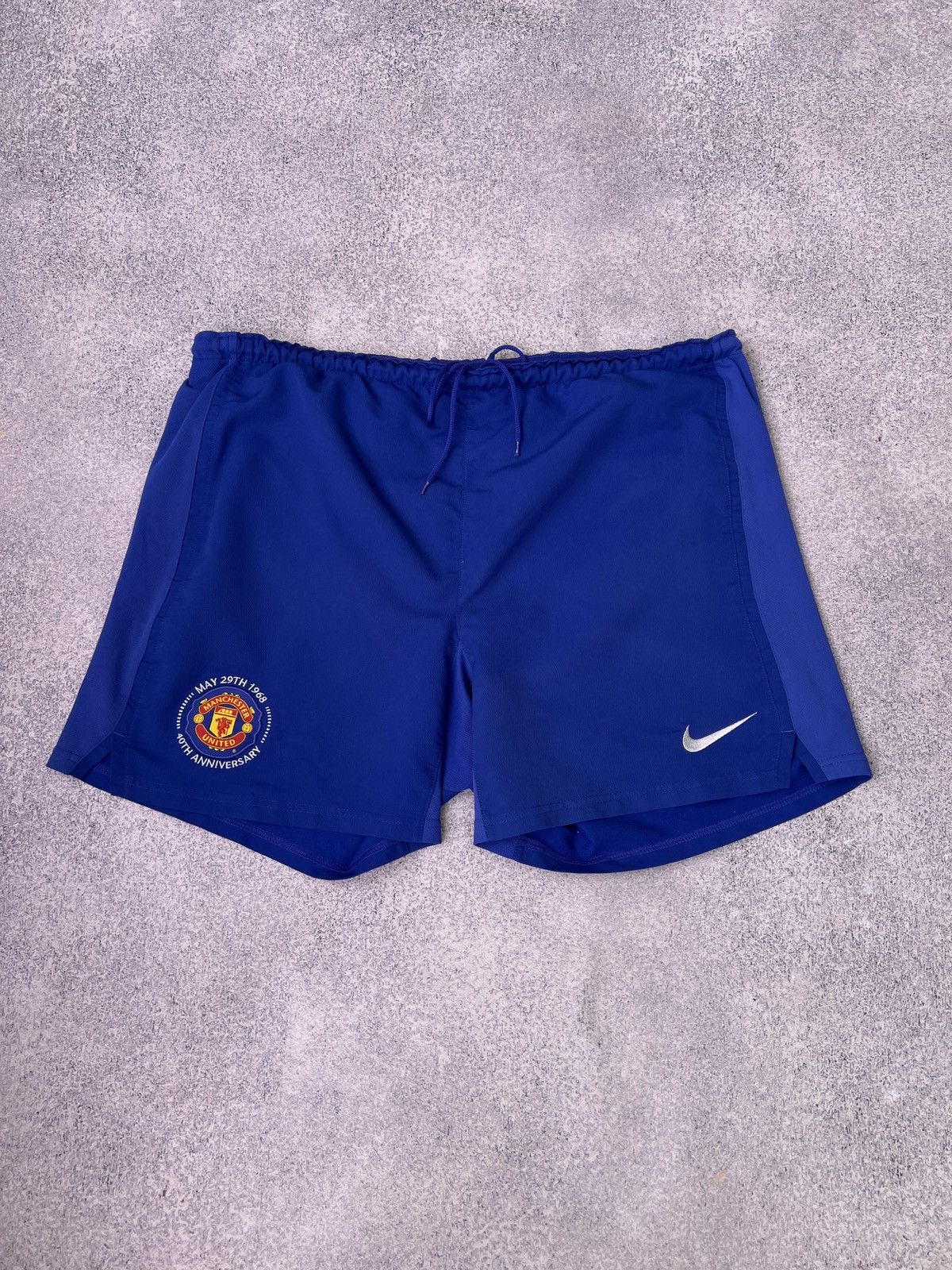 Nike × Vintage Vintage Manchester United Shorts Mens Blue Football Nike Size US 33 - 1 Thumbnail