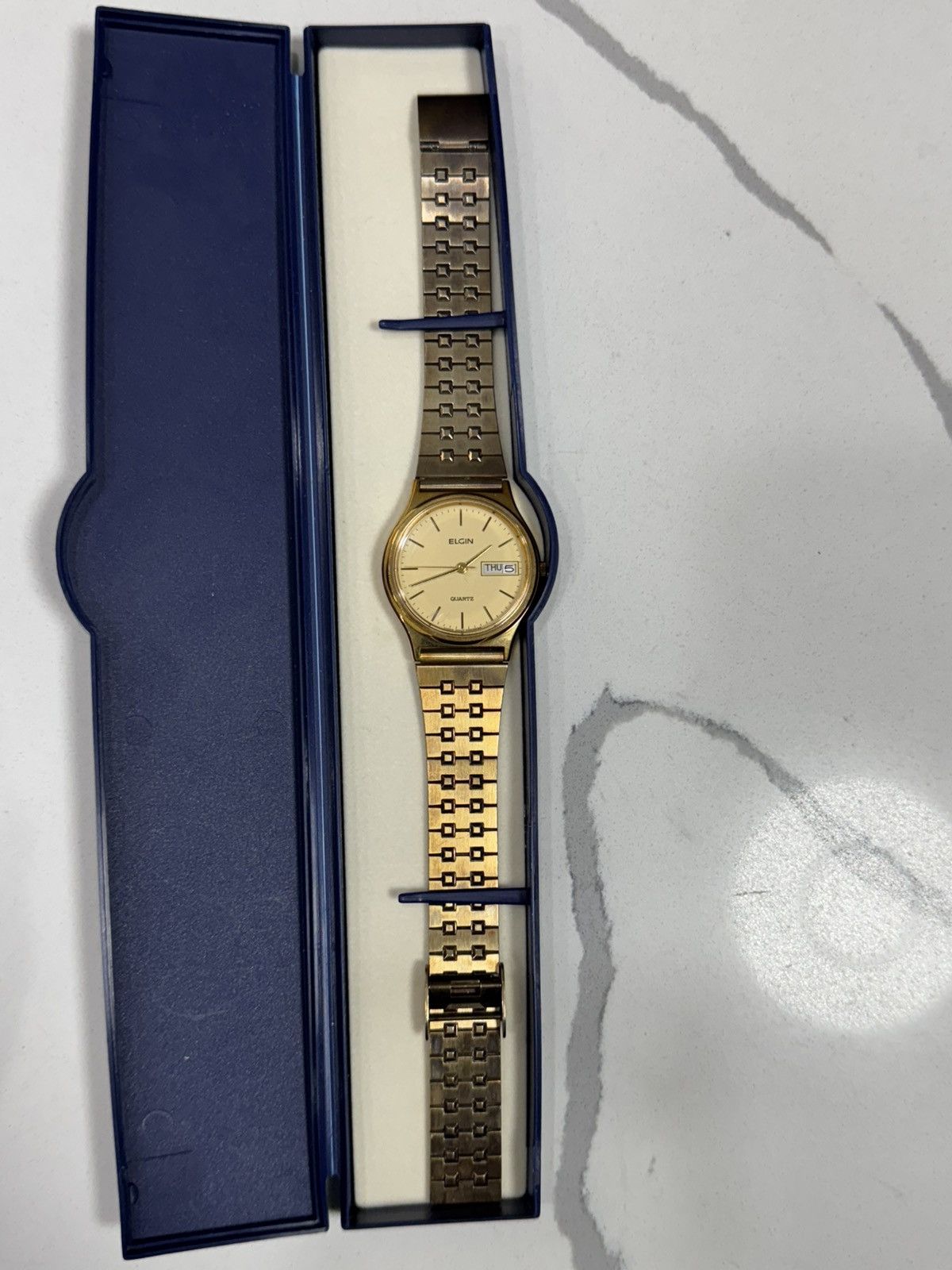 Other Vintage Elgin Day/Date Gold Tone Quartz Watch Size 34 - 7 Thumbnail
