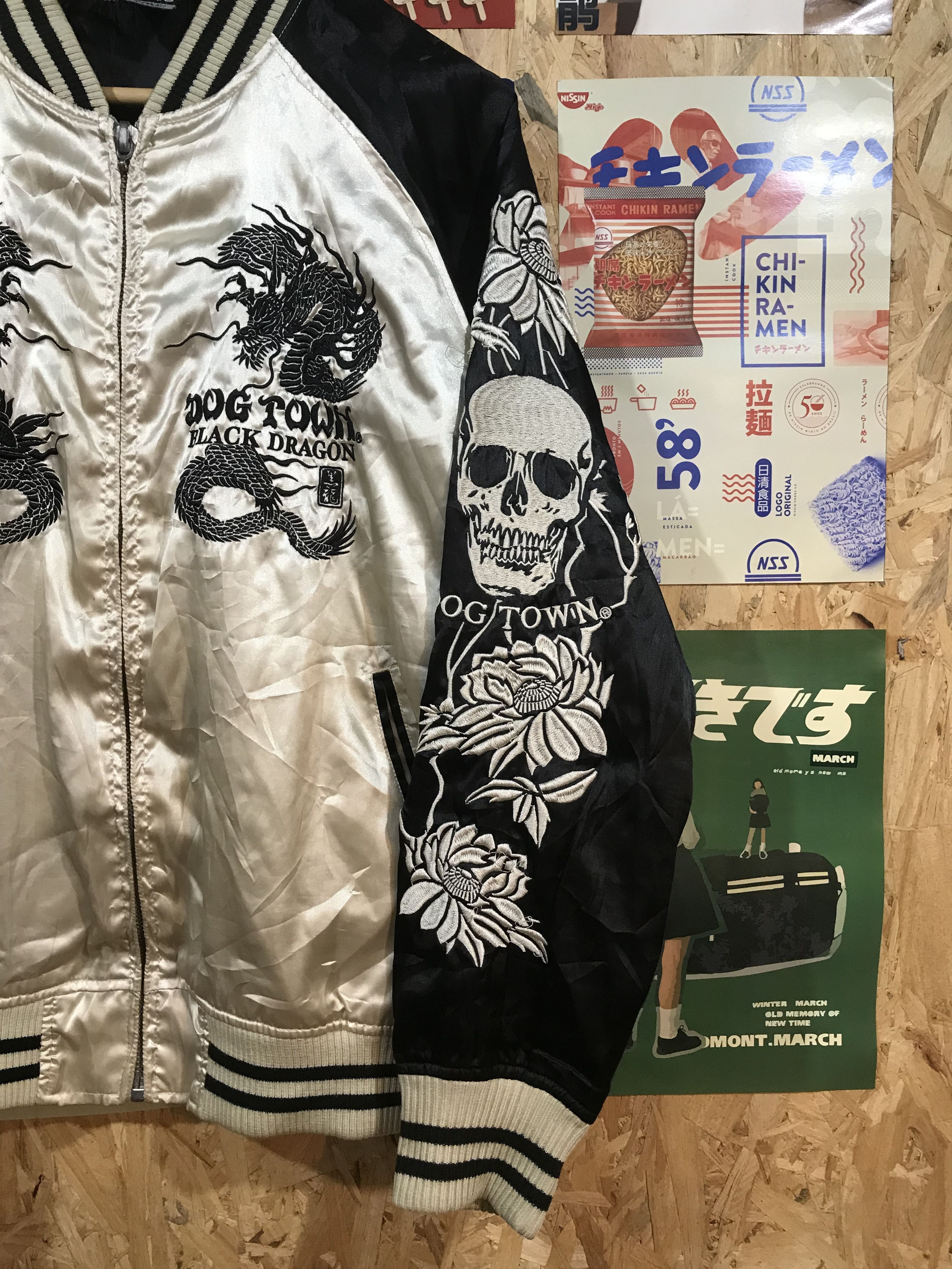 Dogtown Dogtown Black Dragon Skull Flower Dragon Hawk Embroidery Size US L / EU 52-54 / 3 - 6 Thumbnail