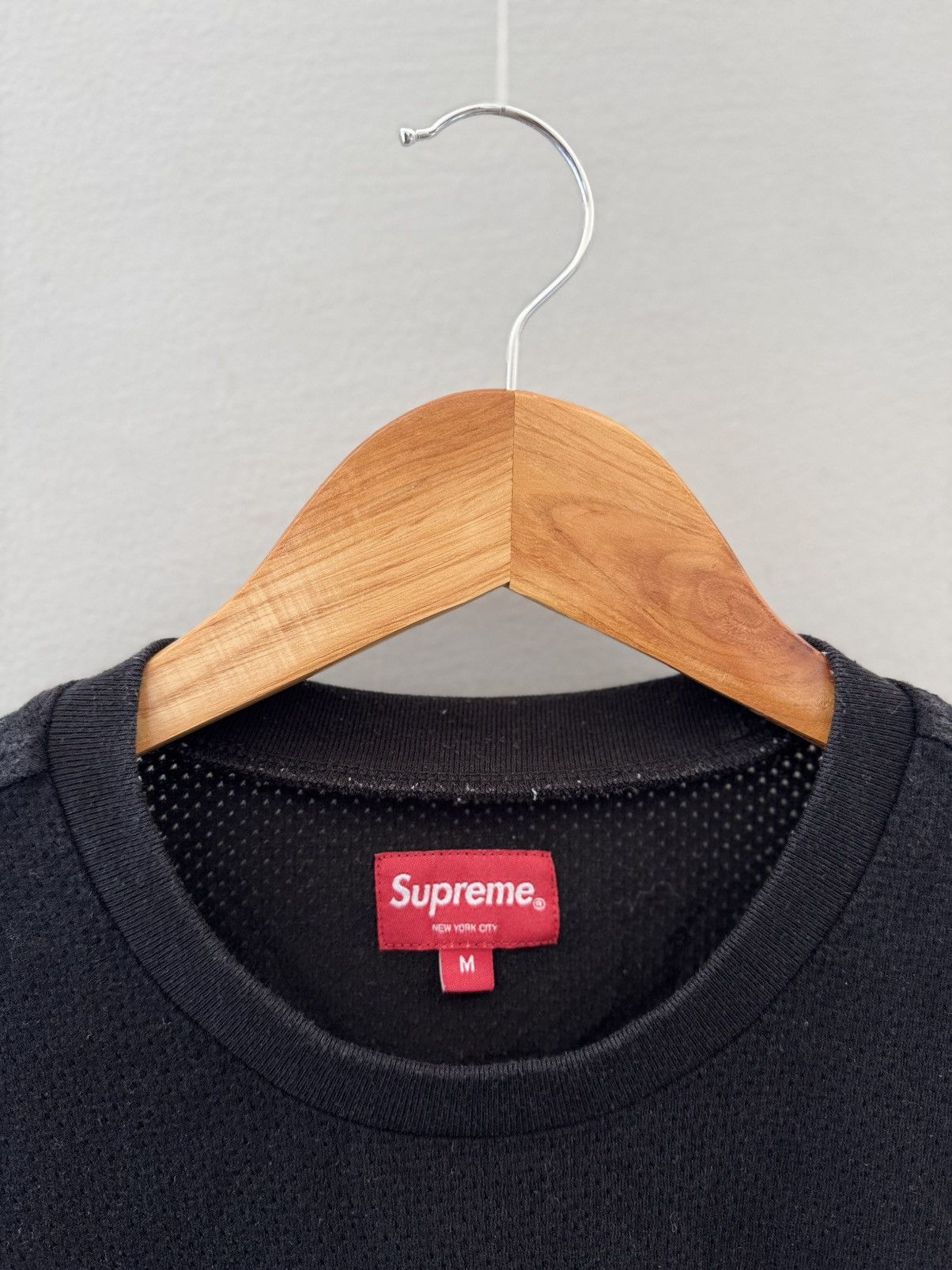 Supreme Black Mesh T-Shirt Tee Jersey Big Logo Supreme EST. 1994 Size US M / EU 48-50 / 2 - 3 Thumbnail