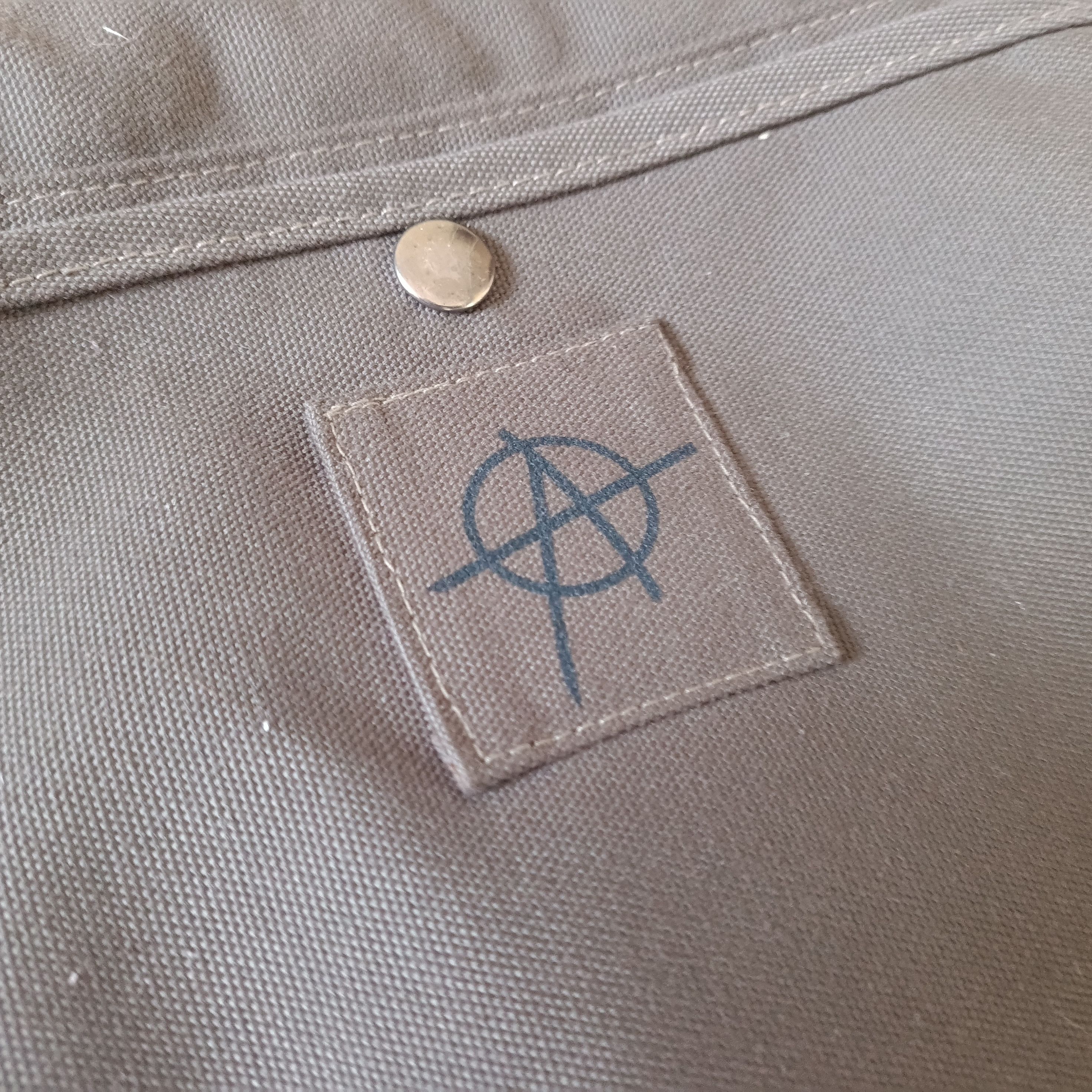 Eastpak × Vintage Eastpack Anarchy messenger bag khaki shoulder cross body bag Size ONE SIZE - 14 Thumbnail