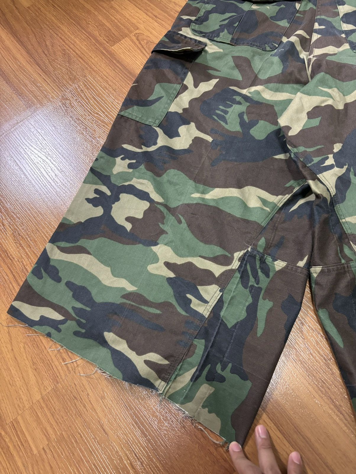 Vintage Vintage Military Camo Cargo Shorts Pants Size US 28 / EU 44 - 18 Thumbnail