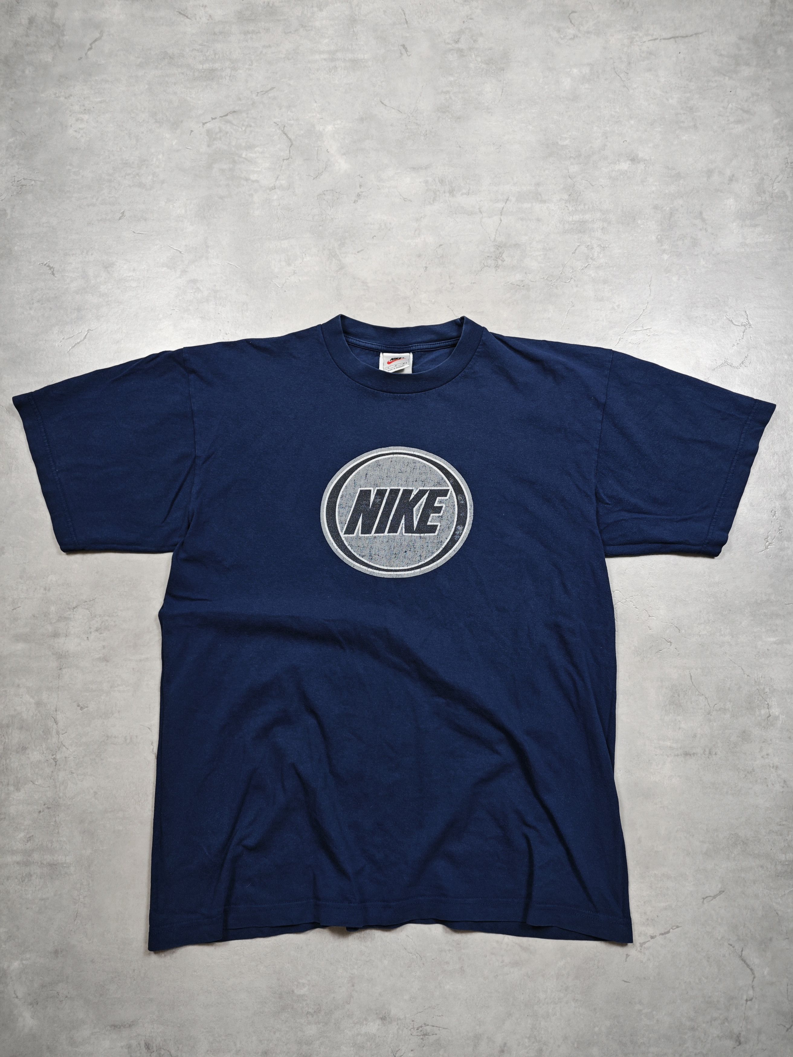 Nike Nike Vintage Streetwear T Shirt Size US M / EU 48-50 / 2 - 1 Thumbnail