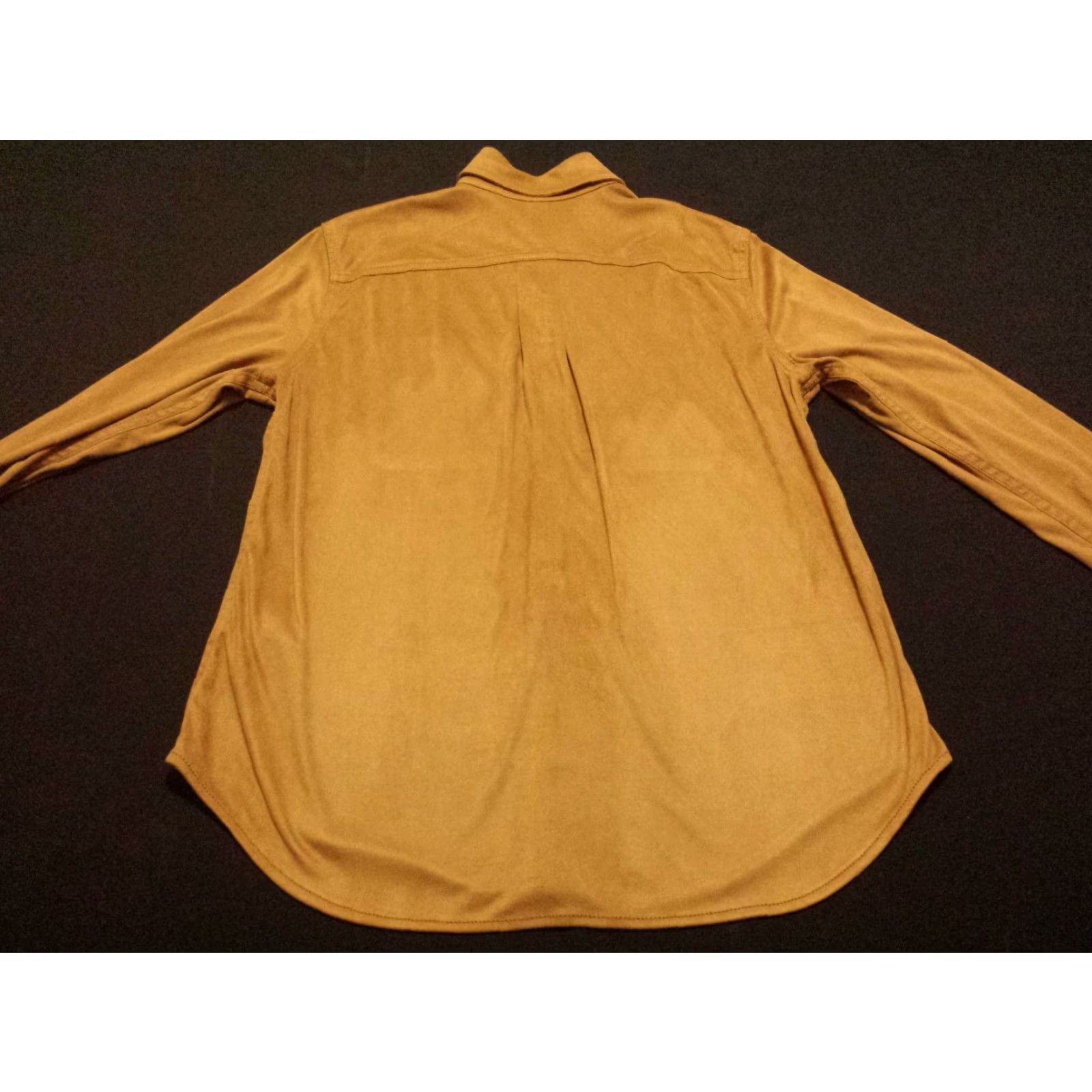Chaps Chaps Shirt Long Sleeve Button-Front Solid Beige Velvet Polyester Adult Small Womens Button-Down Shirt Beige Velvet Polyester 90s Event? Size S / US 4 / IT 40 - 6 Thumbnail