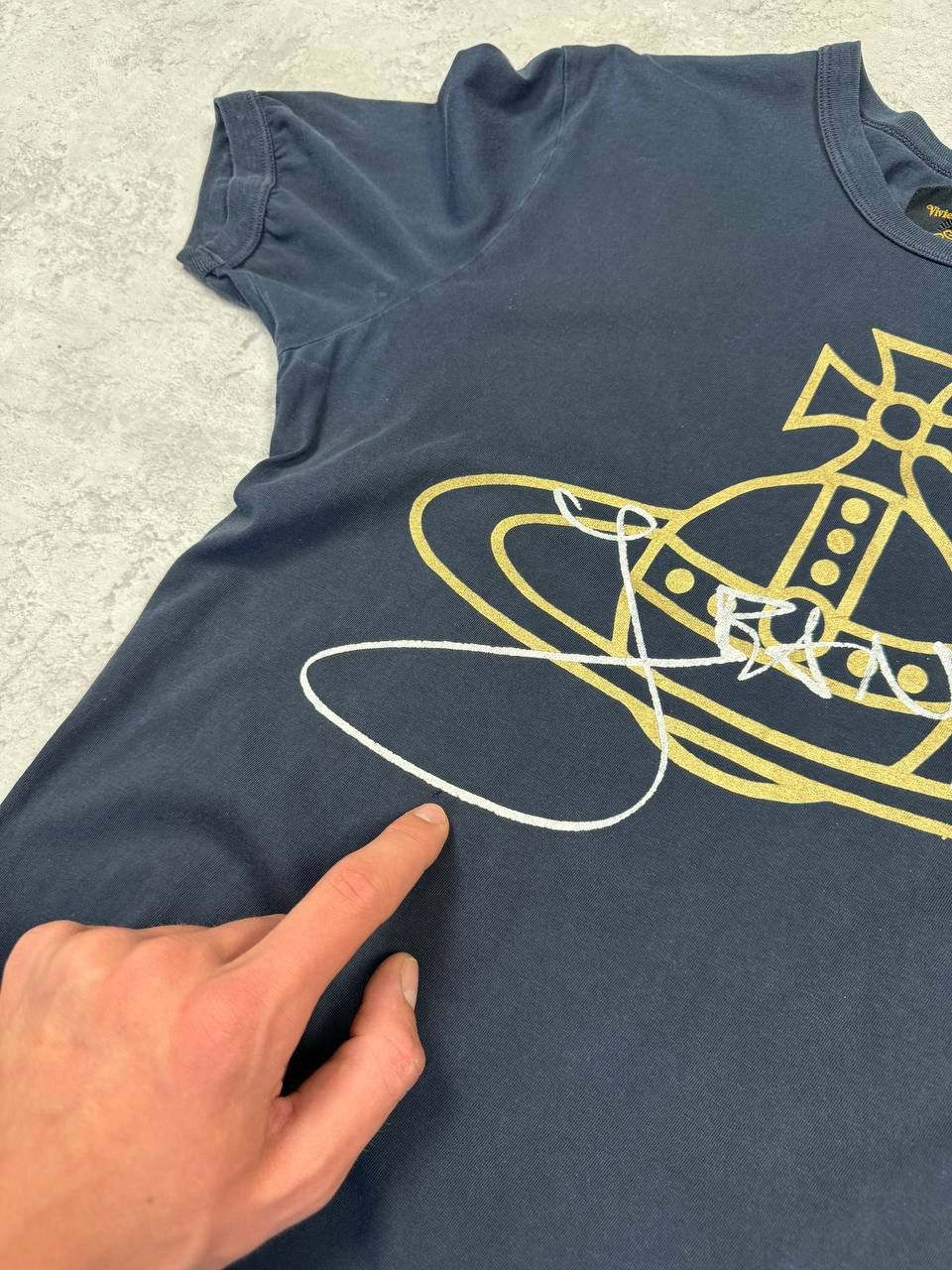Vivienne Westwood Vivienne Westwood T-Shirt Big Logo Size M Size US M / EU 48-50 / 2 - 12 Thumbnail