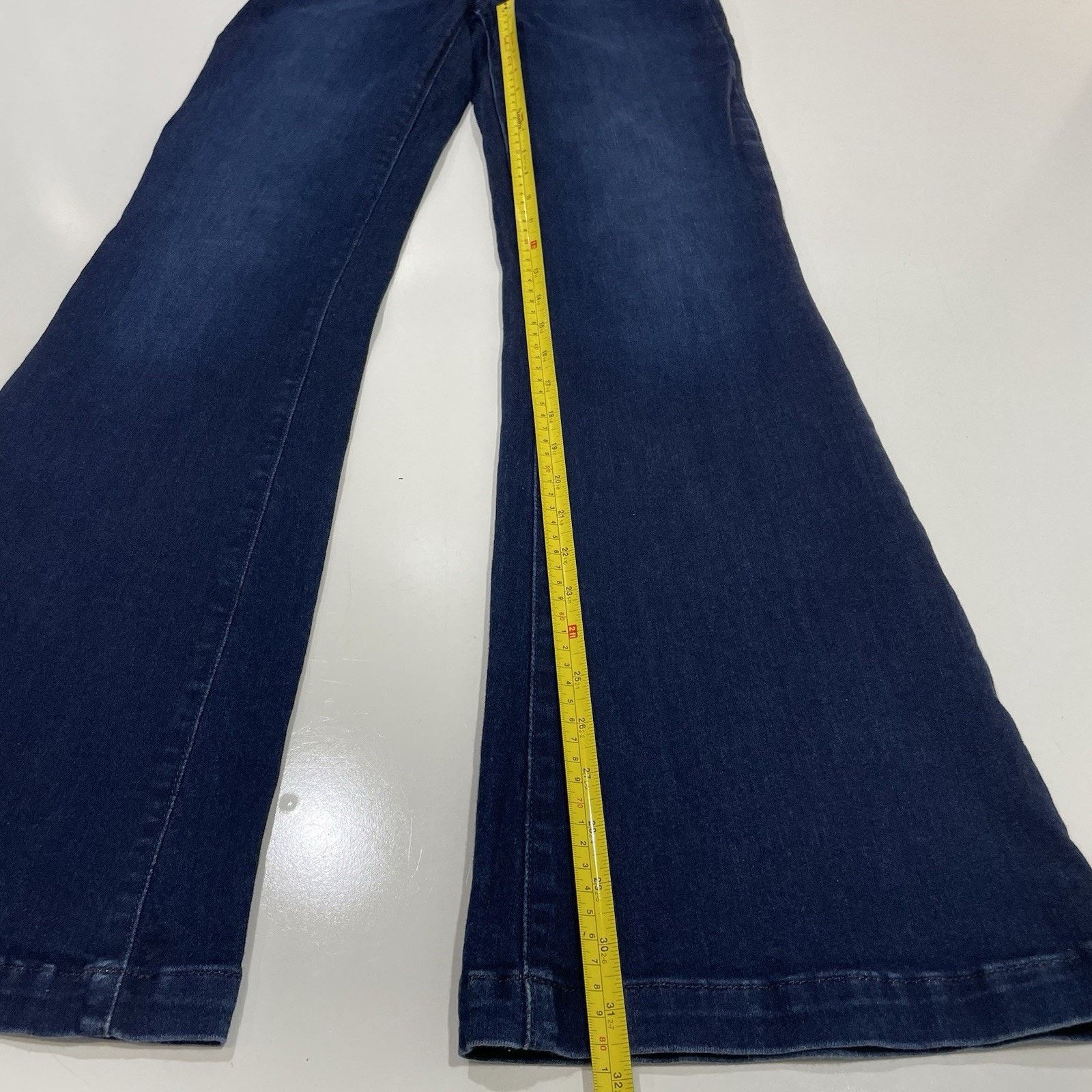 Paige Paige Jeans Women’s 26 Blue Flared GENEVIEVE Dark Wash Denim Size 26" / US 2 / IT 38 - 3 Thumbnail