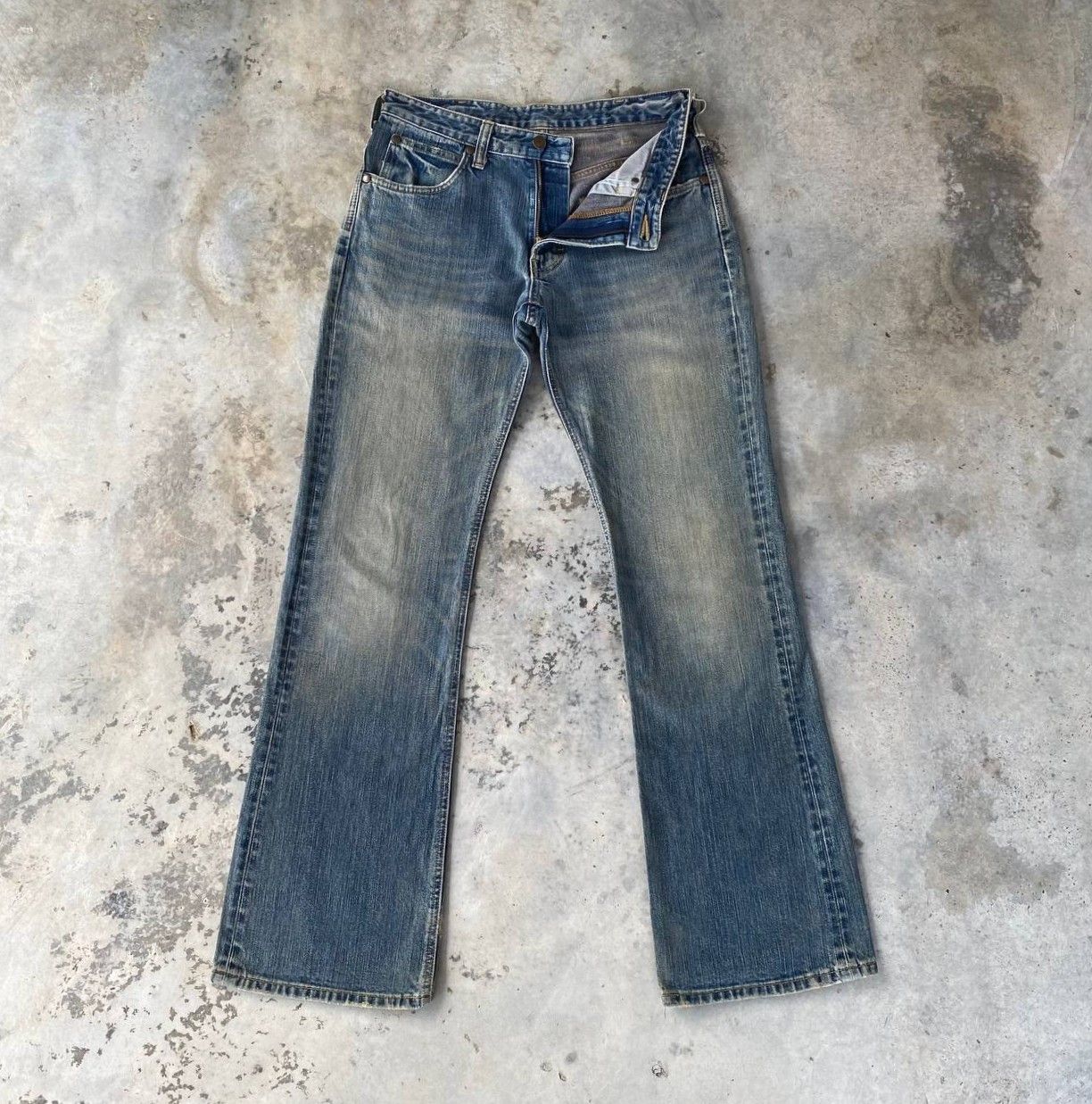 Wrangler VINTAGE WRANGLER 70s STYLE COWBOY BOOTCUT MUDWASH DENIM Size US 30 / EU 46 - 5 Thumbnail