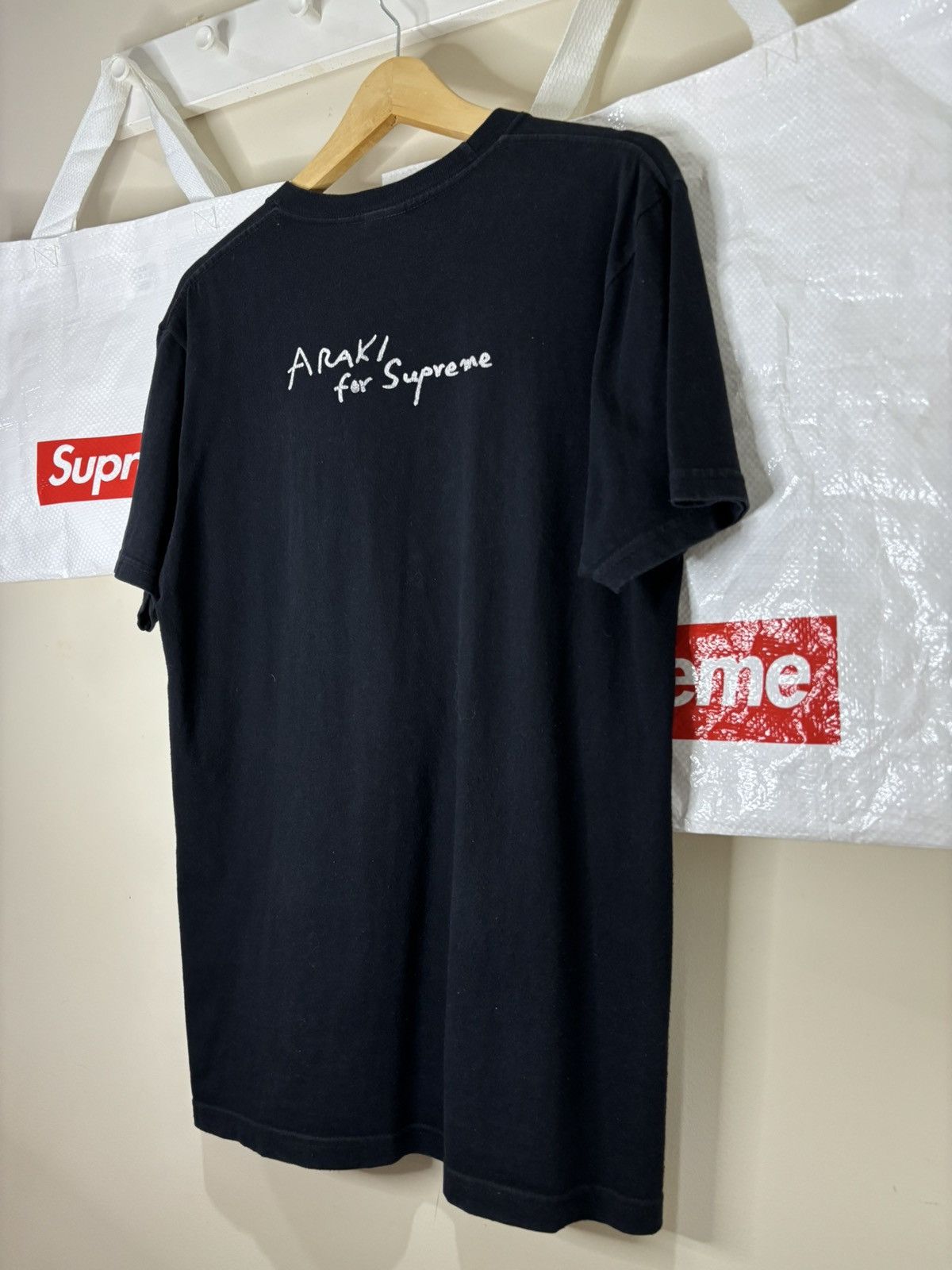 Supreme Supreme x Araki Rose Tee FW16 Size US M / EU 48-50 / 2 - 2 Thumbnail