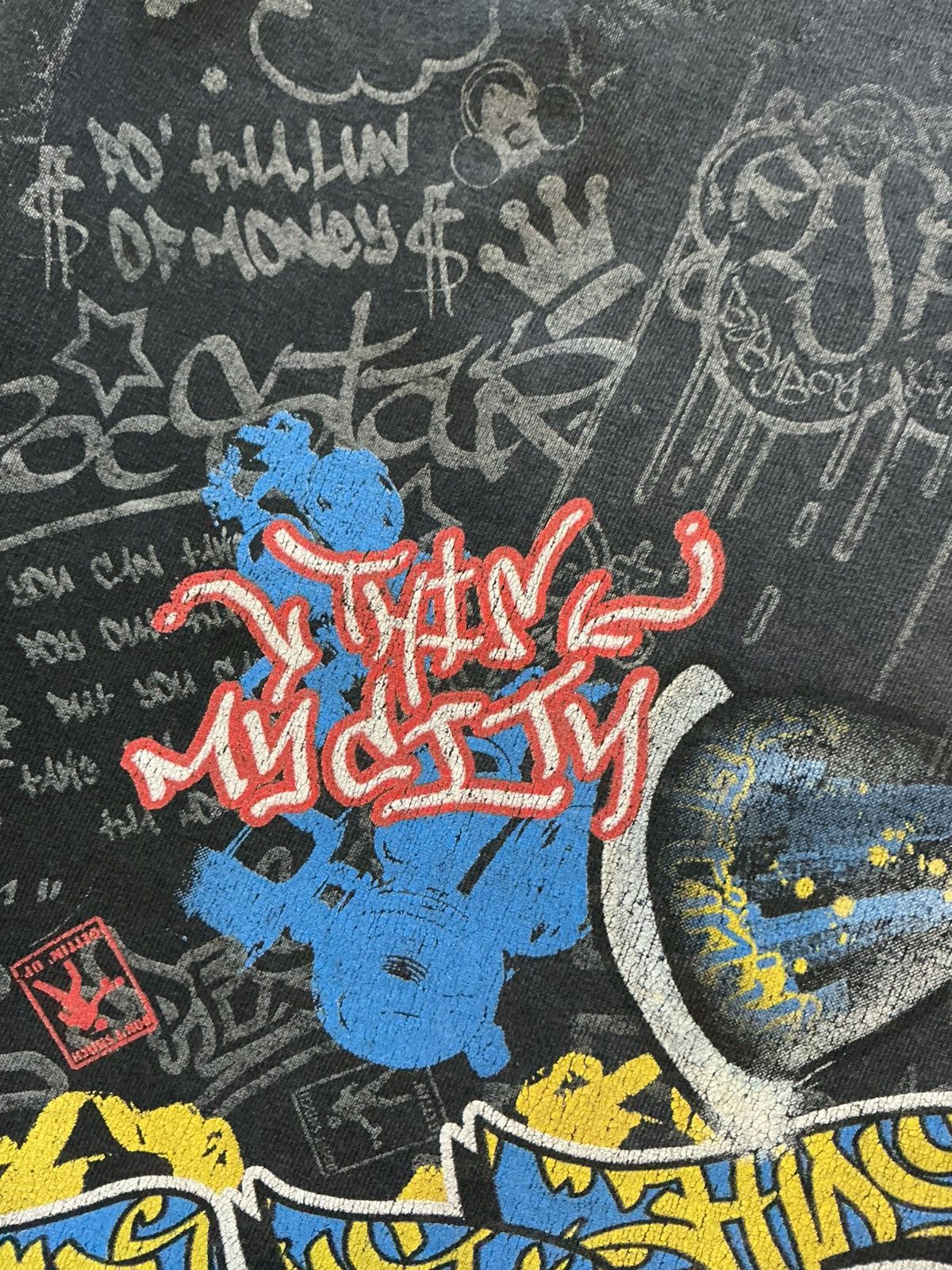 Other Vintage Graffiti World Art Takin Over Tha Streets T-Shirt Size US L / EU 52-54 / 3 - 8 Thumbnail