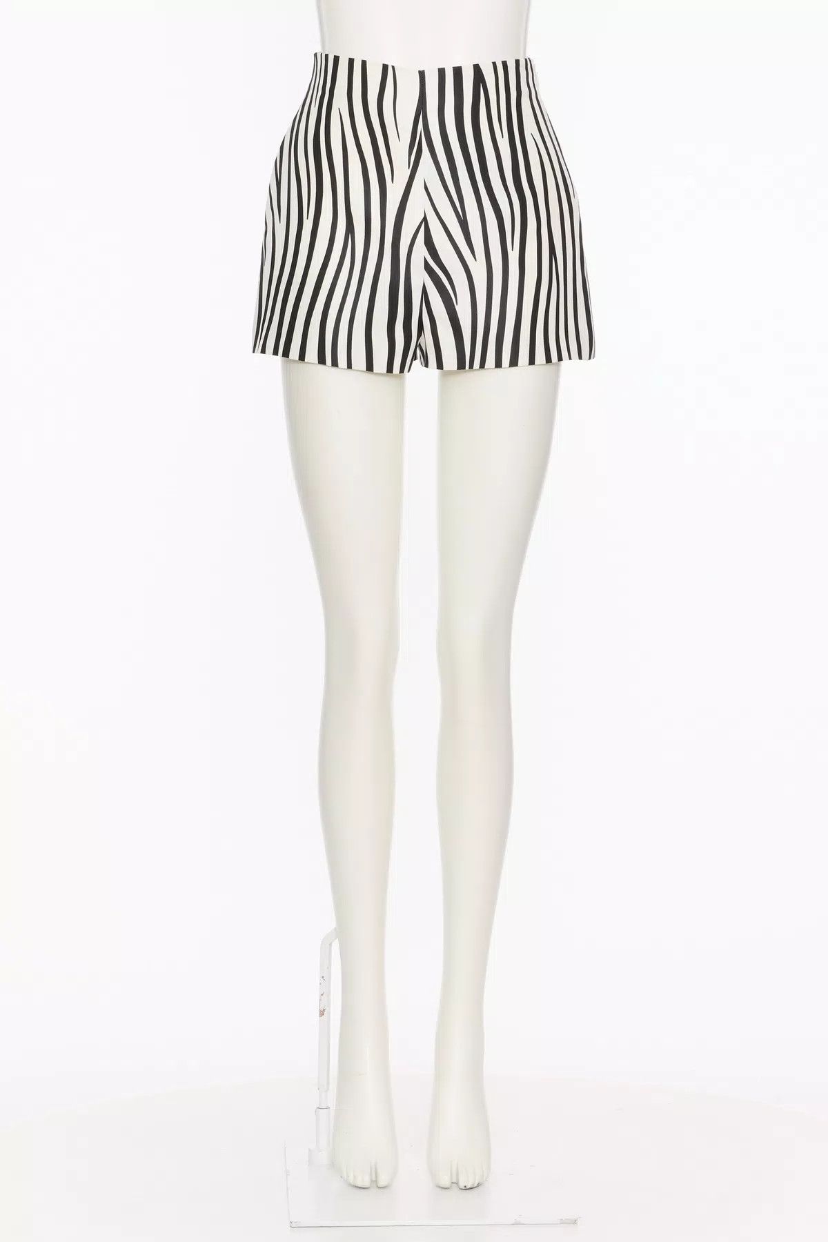 Valentino o1s1wg110925 Crepe Couture Shorts 1966 Print in Black Size 30" / US 8 / IT 44 - 2 Thumbnail