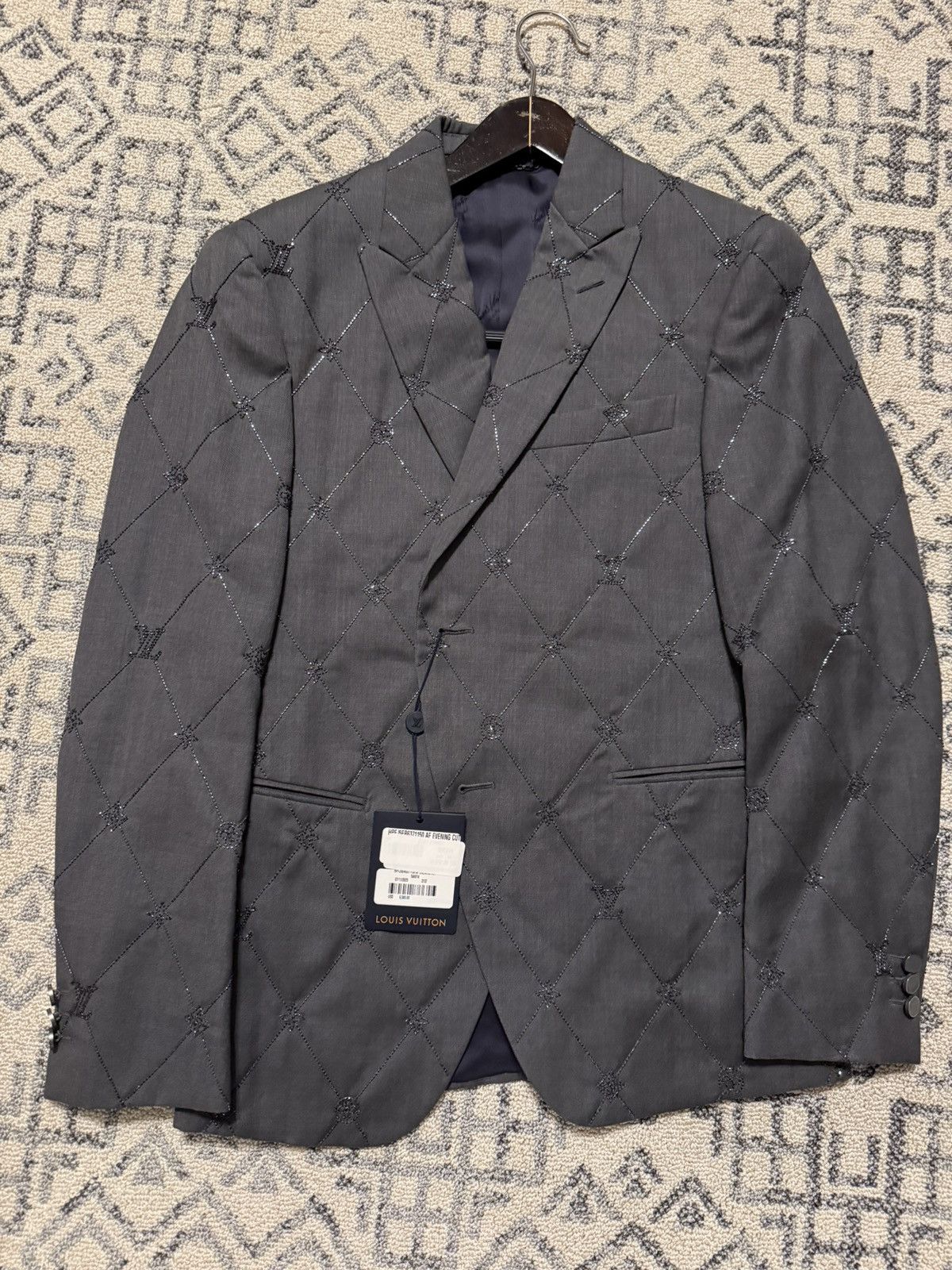 Louis Vuitton Louis Vuitton Evening Cut Away Jacket (1AAV14) Size 50R - 3 Thumbnail