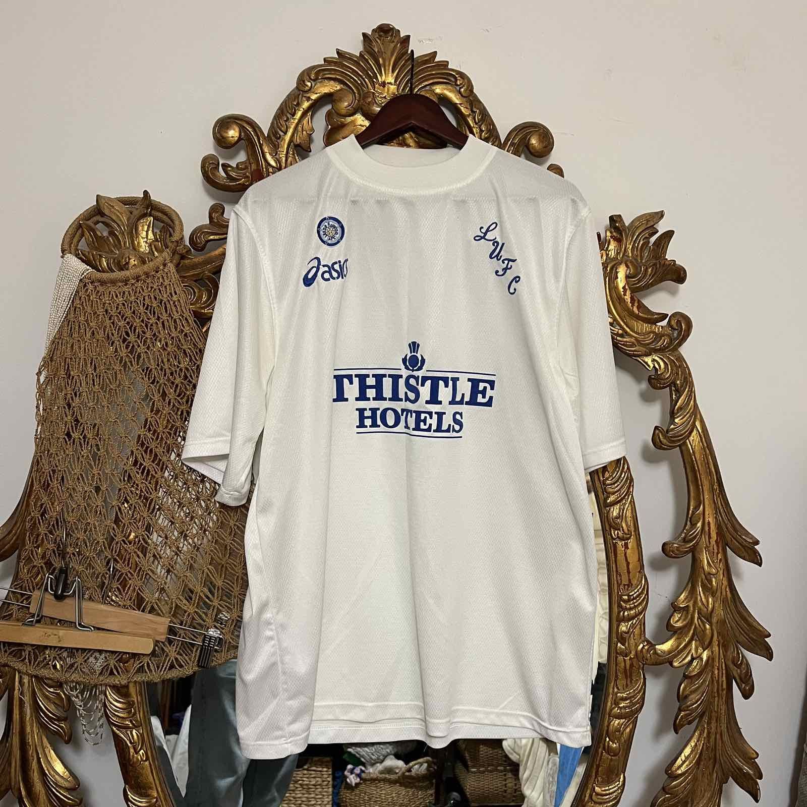 Asics 1996 Vintage Leeds United ASICS Soccer Jersey Sz XXL Size US XXL / EU 58 / 5 - 1 Thumbnail