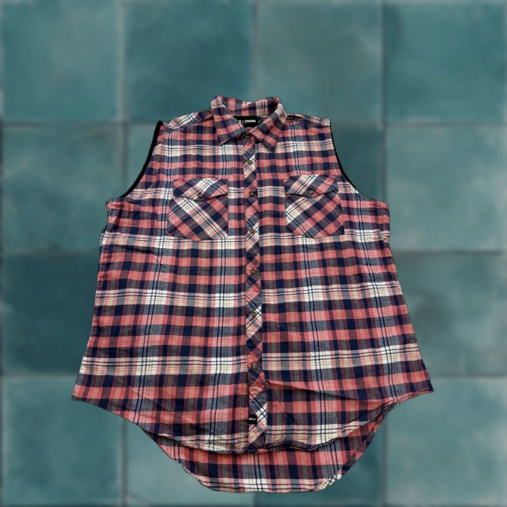 Vintage Homme + Femme Shirt Mens 2XL Pink Navy Plaid Sleeveless Flannel Button Up Casual Size US XXL / EU 58 / 5 - 1 Thumbnail