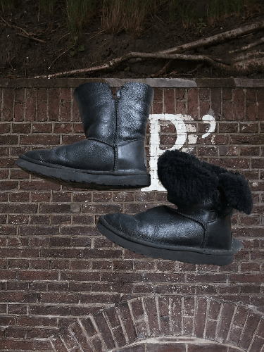 Ugg UGG Australia Triana Seaweed Boots Black Leather .. Size US 6 / IT 36 - 1 Thumbnail
