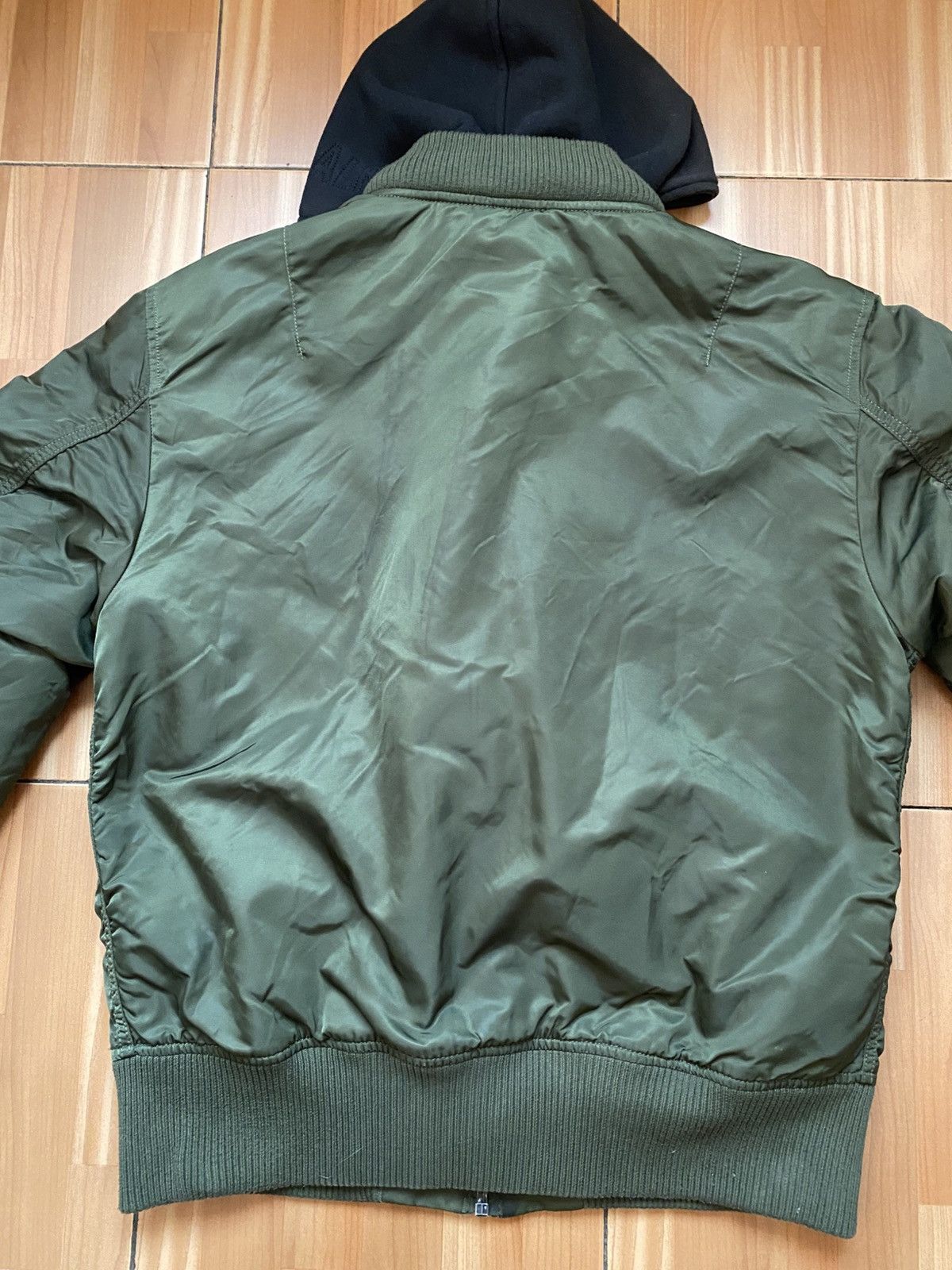 Alpha Industries Alpha Industries MA-1 Men's Bomber Jacket in Sage Green Size US L / EU 52-54 / 3 - 7 Thumbnail