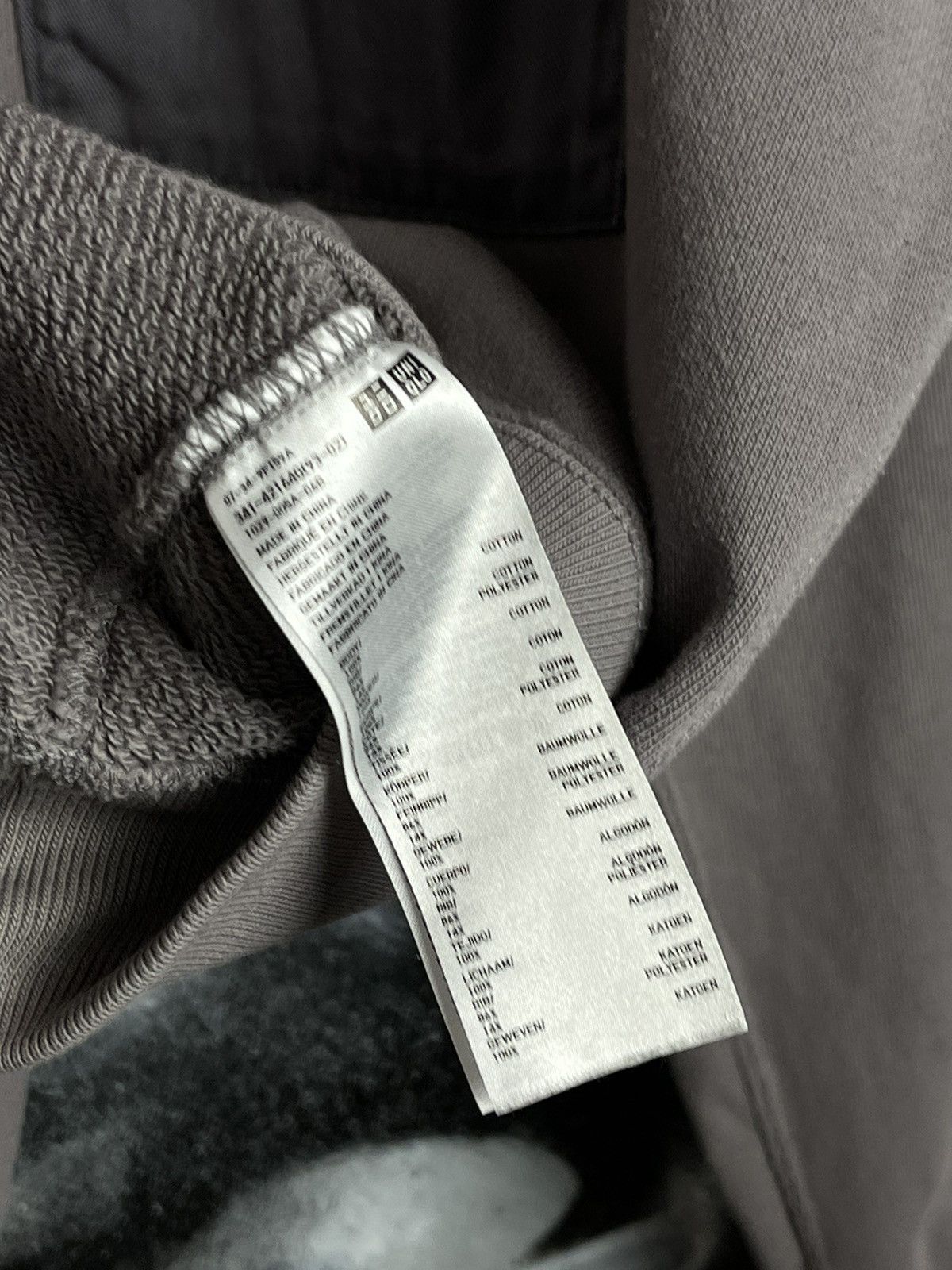 JW Anderson × Uniqlo Uniqlo x J.W. Anderson Pocket Sweatshirt Men’s Size M Size US M / EU 48-50 / 2 - 10 Thumbnail