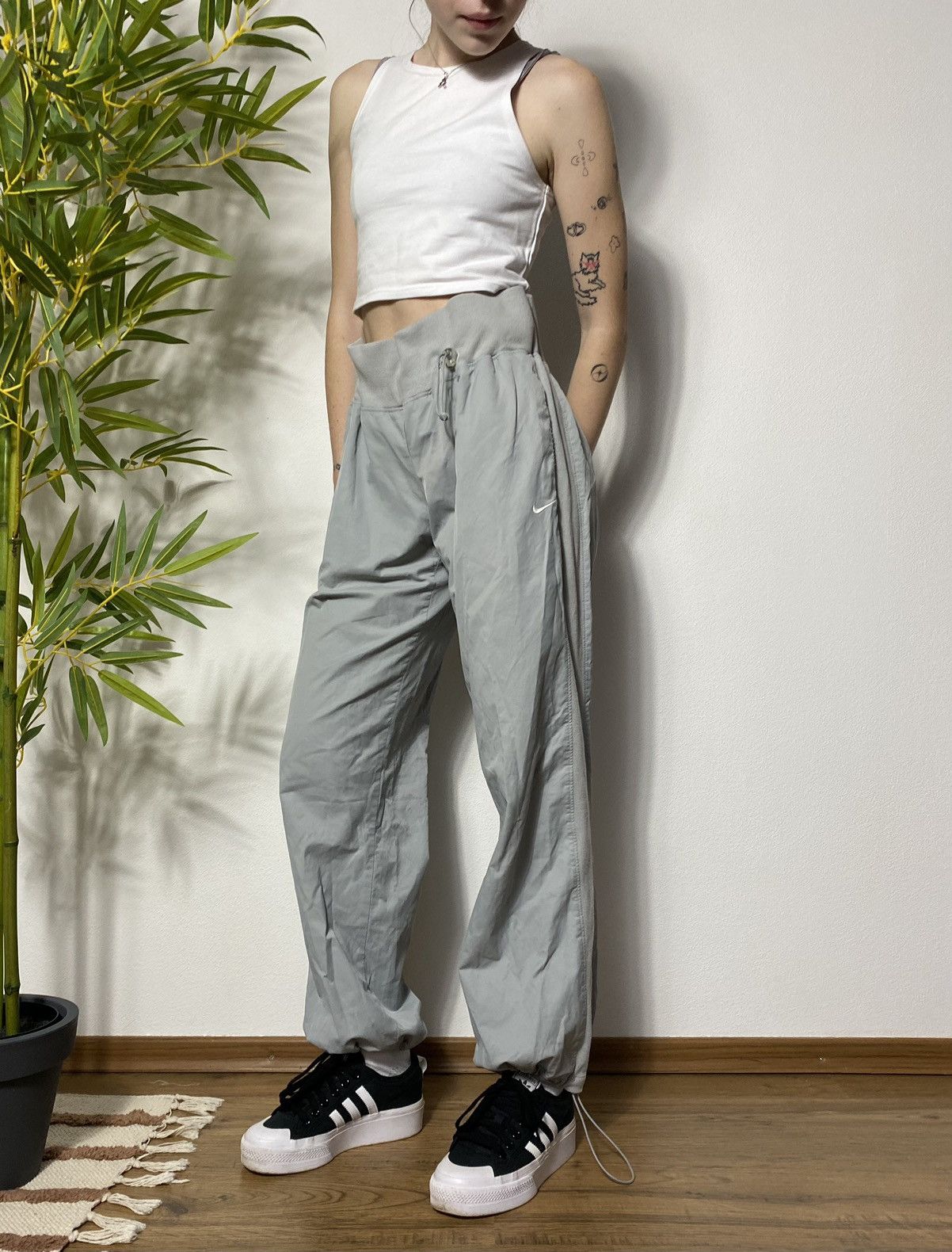 Nike VINTAGE NIKE NYLON DRAWSTRING PANTS Size 32" / US 10 / IT 46 - 1 Thumbnail
