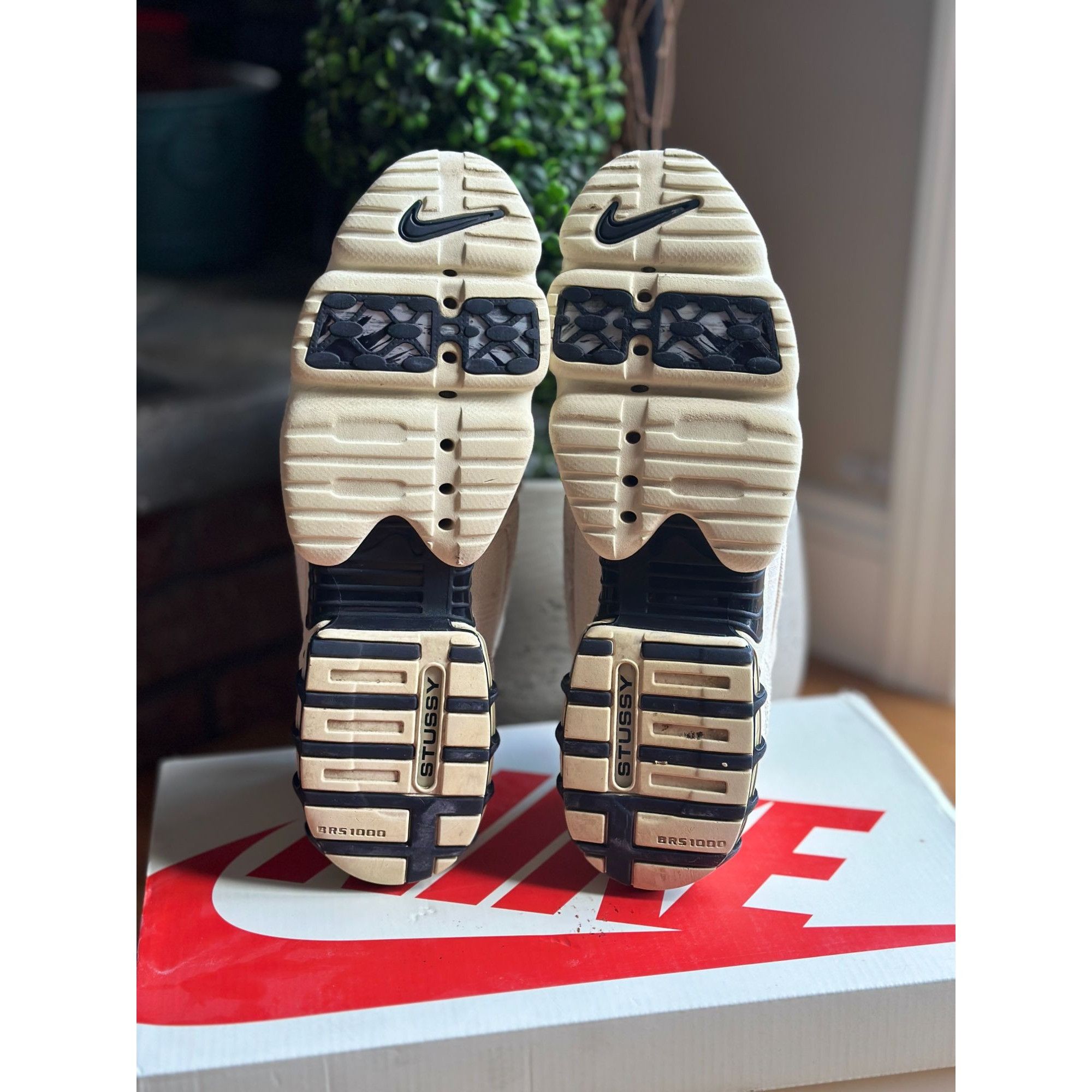 Nike NIKE STUSSY X AIR ZOOM SPIRIDON CAGED 2 'FOSSIL' LIMITED SOL Size US 12 / EU 45 - 7 Thumbnail