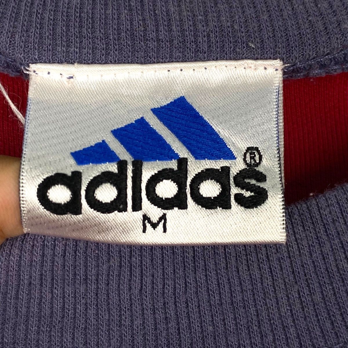 Adidas × Vintage Vintage Adidas Small Embroidered Logo Crewneck Sweatshirt Size US M / EU 48-50 / 2 - 4 Thumbnail