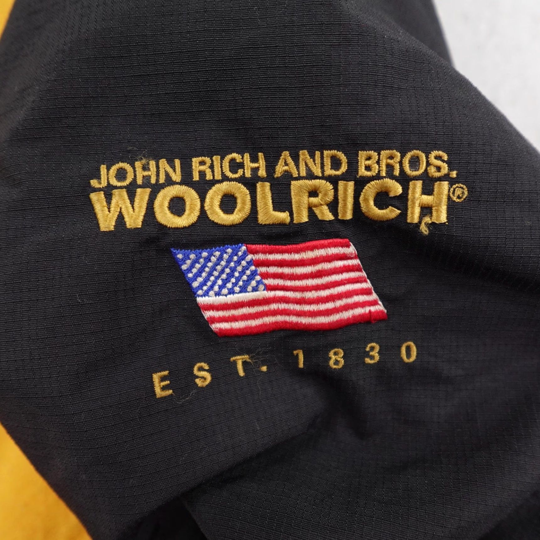 Vintage VINTAGE Woolrich Jacket Mens 2XL Yellow Black Fleece 1/2 Zip Pullover John Rich Jacket Coat Size US XXL / EU 58 / 5 - 5 Thumbnail