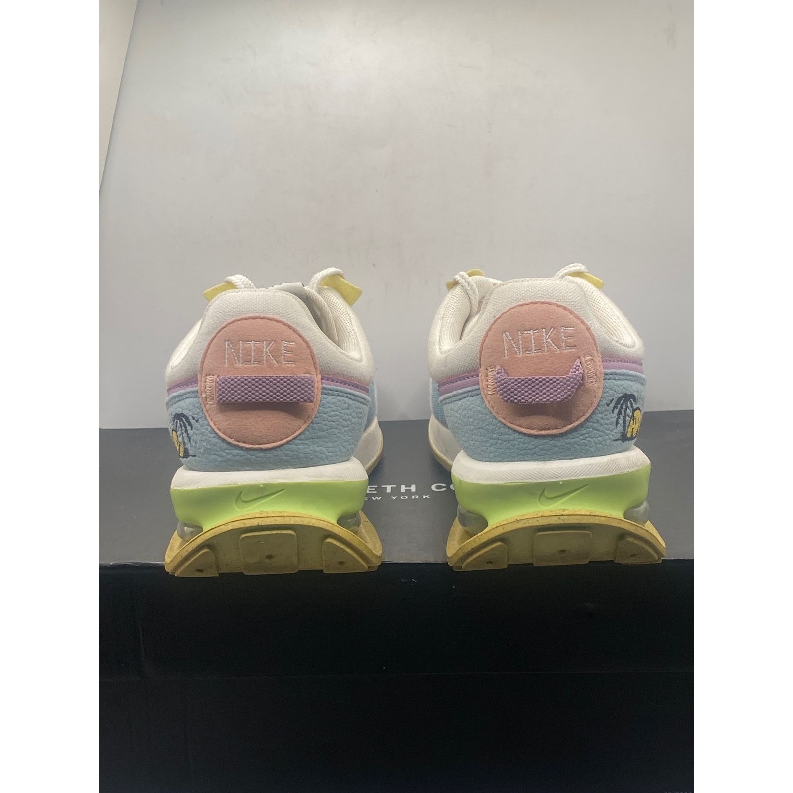 Nike Air Max Pre-Day SE DJ9984-100 US 9 Multicolor Sun Club