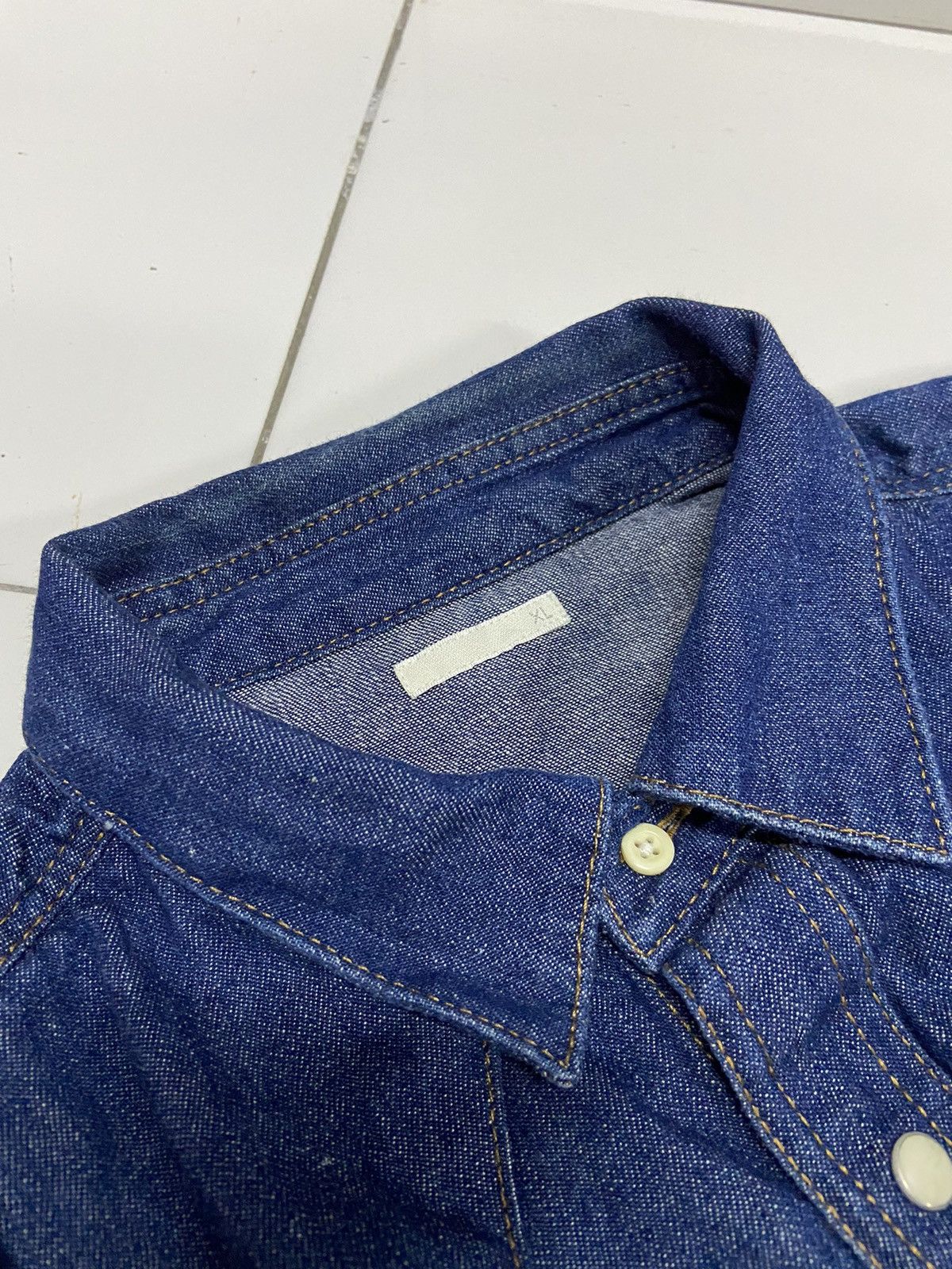 GU GU UNIQLO SNAP BUTTON DENIM JACKET Size US L / EU 52-54 / 3 - 7 Thumbnail