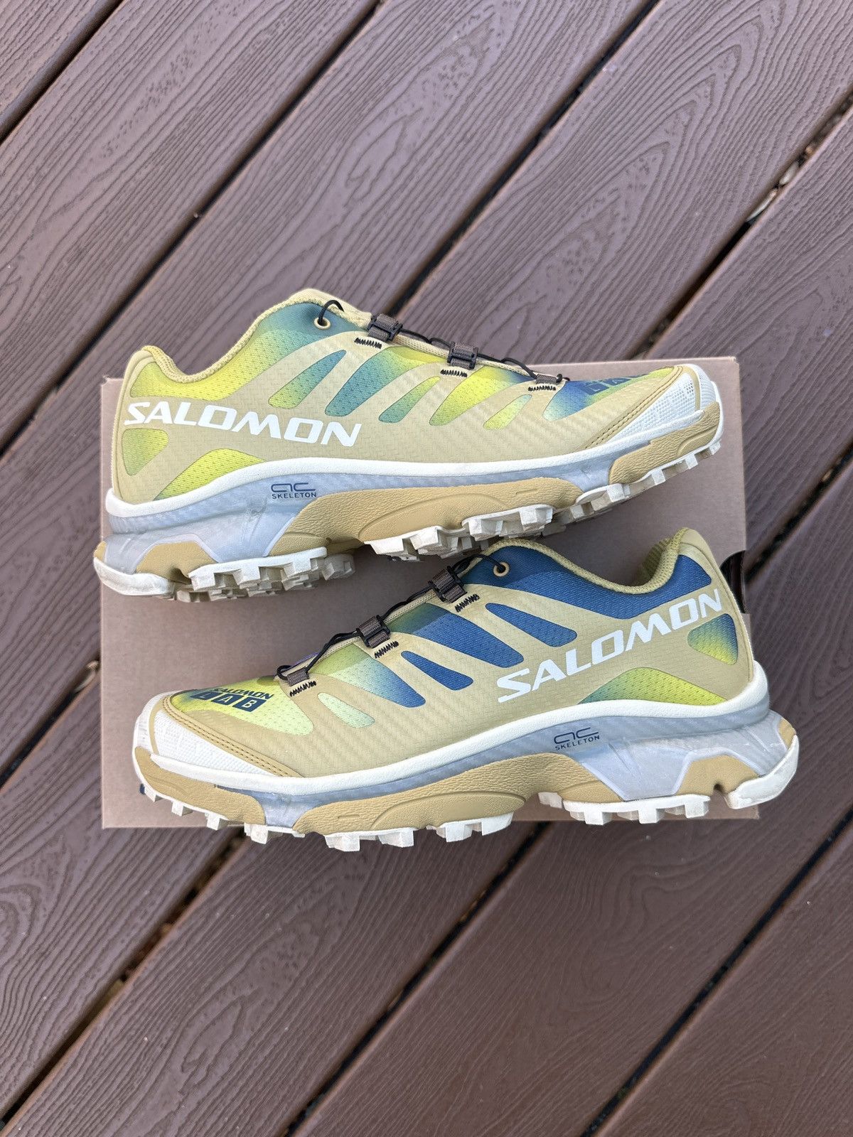 Salomon Salomon Aurora Borealis Size US 8 / EU 41 - 1 Thumbnail