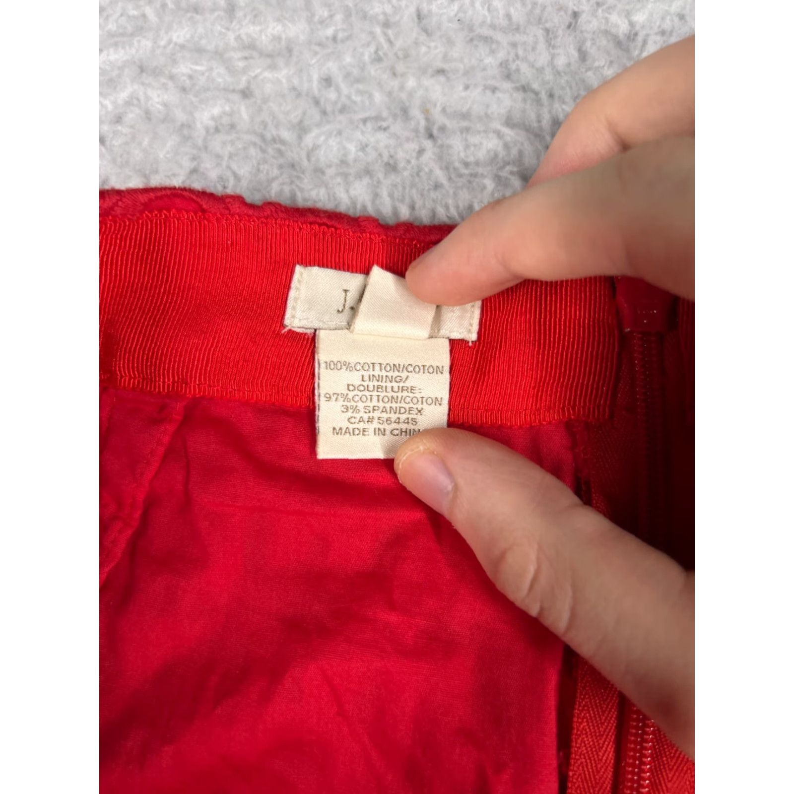 J.Crew VINTAGE J.CREW No. 2 Pencil Skirt Womens 4 Red Floral Eyelet Cotton High Rise Pockets Size 27" / US 4 / IT 40 - 6 Thumbnail