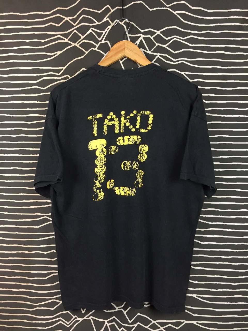 Vintage Vtg B&C European Style Tako Lizard Cyber Aesthetic Tee Size US L / EU 52-54 / 3 - 9 Thumbnail