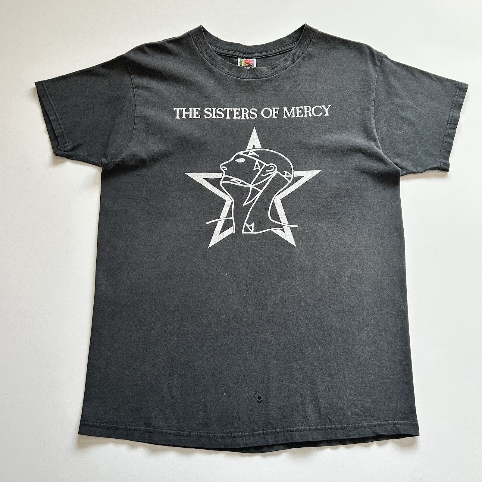 Band Tees × Fruit Of The Loom × Vintage Vintage The Sisters Of Mercy T Shirt Large 90s Faded Black Size US L / EU 52-54 / 3 - 1 Thumbnail