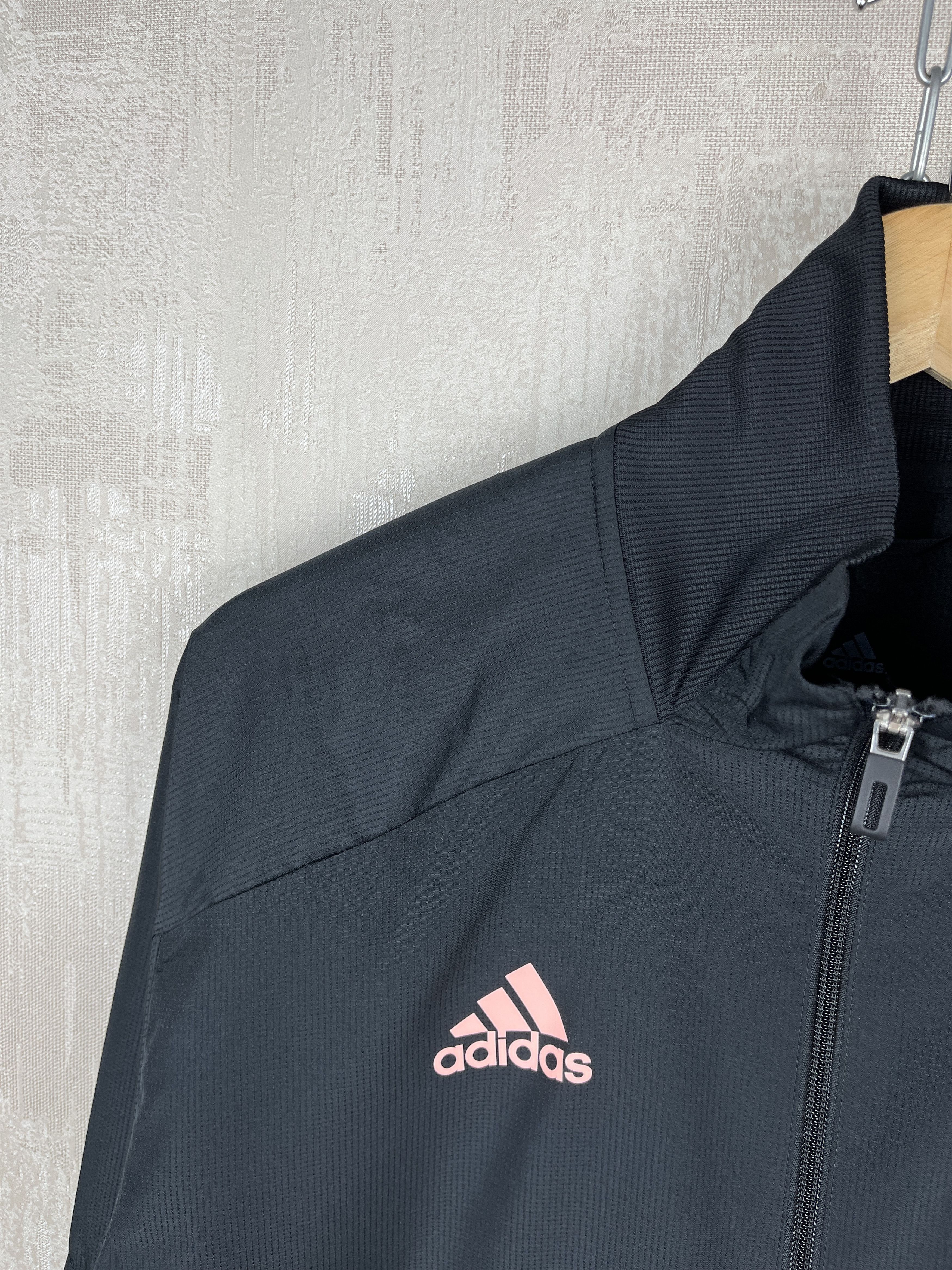 Adidas Arsenal 2020 2021 Adidas Soccer Light Track Jacket FQ6245 Size US S / EU 44-46 / 1 - 4 Thumbnail