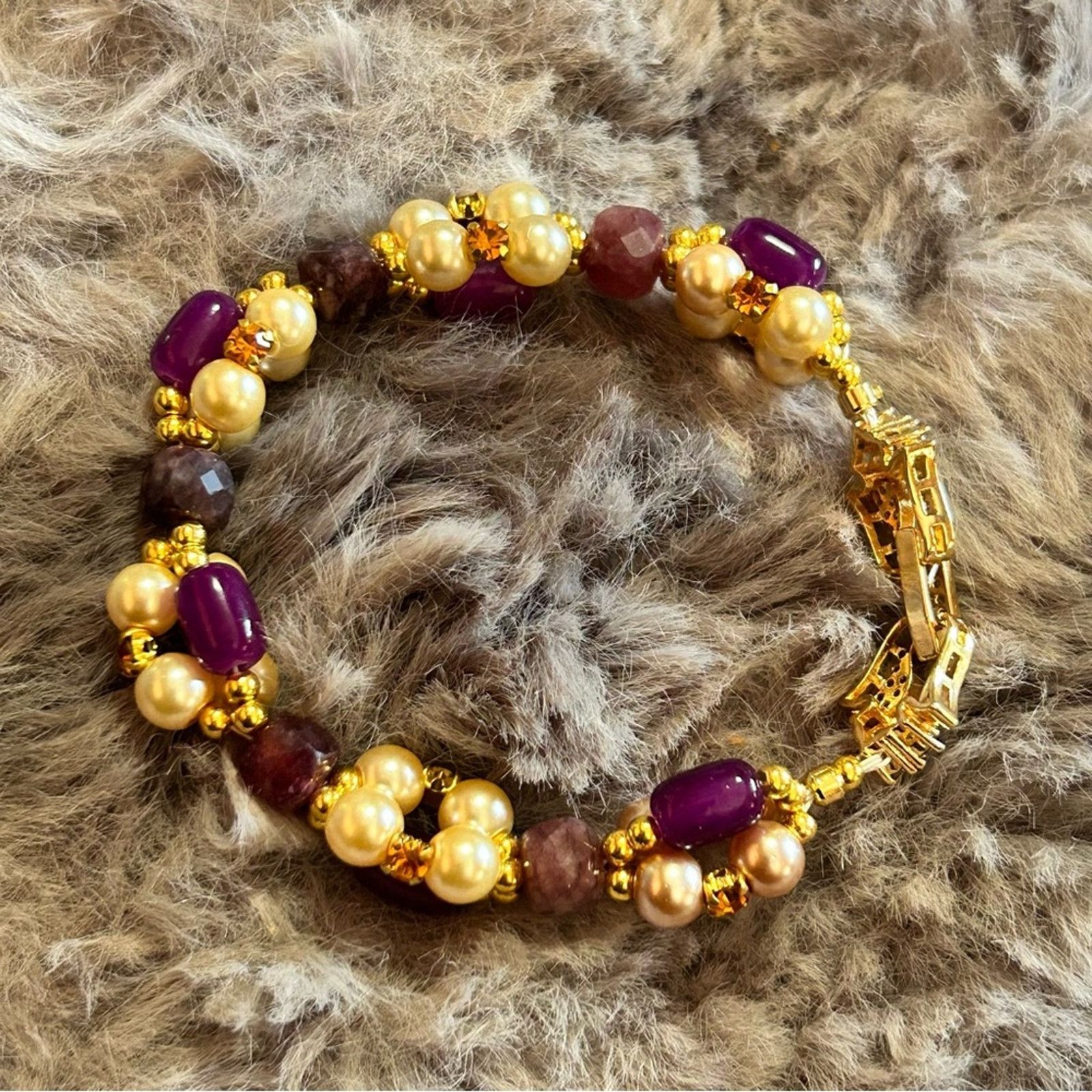 Handmade Handcrafted elegant glam twist faceted amethyst bracelet Size ONE SIZE - 9 Thumbnail