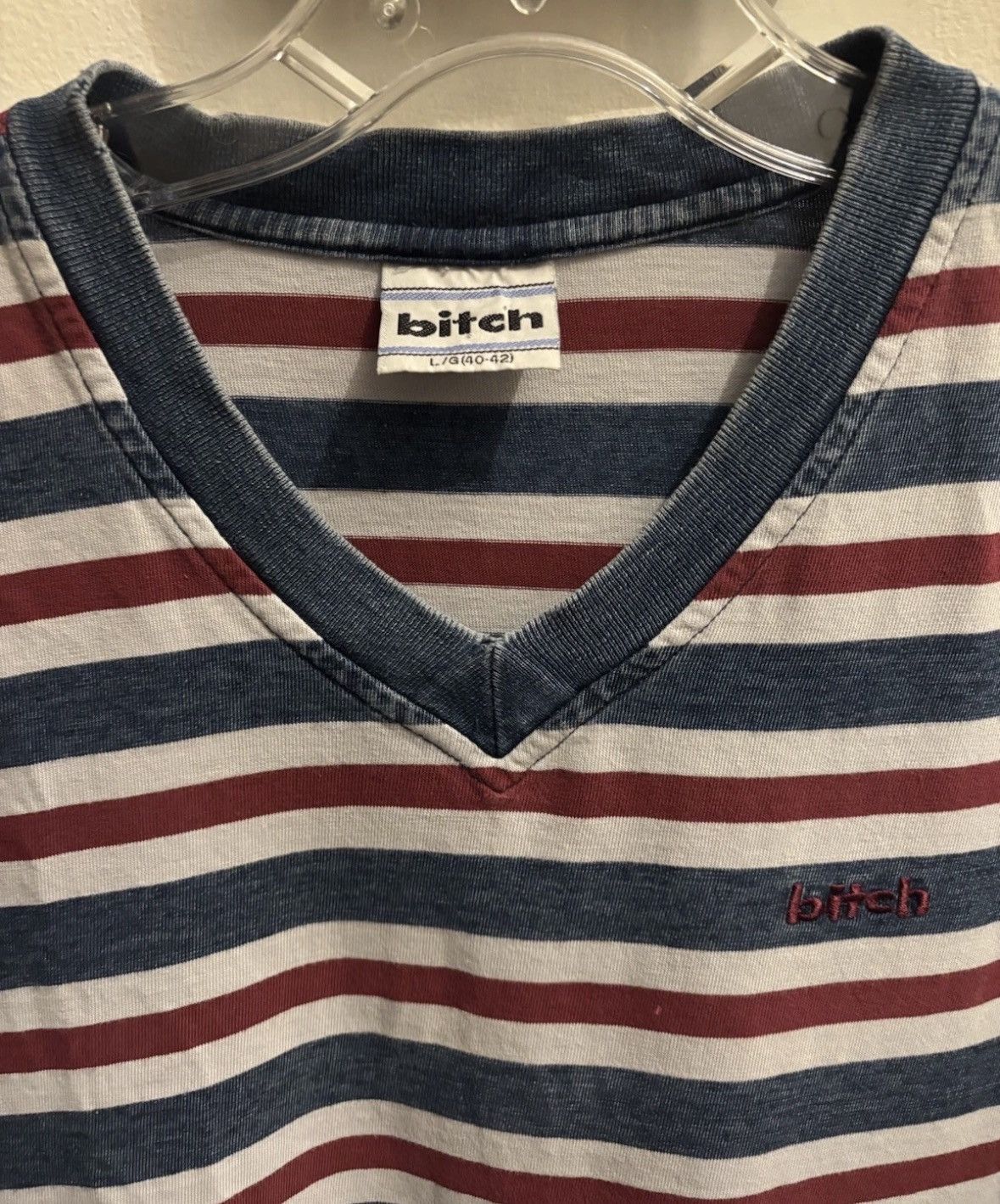 Other Vintage 90s Bitch Skateboard V-Neck Tee Shirt Size US L / EU 52-54 / 3 - 5 Thumbnail