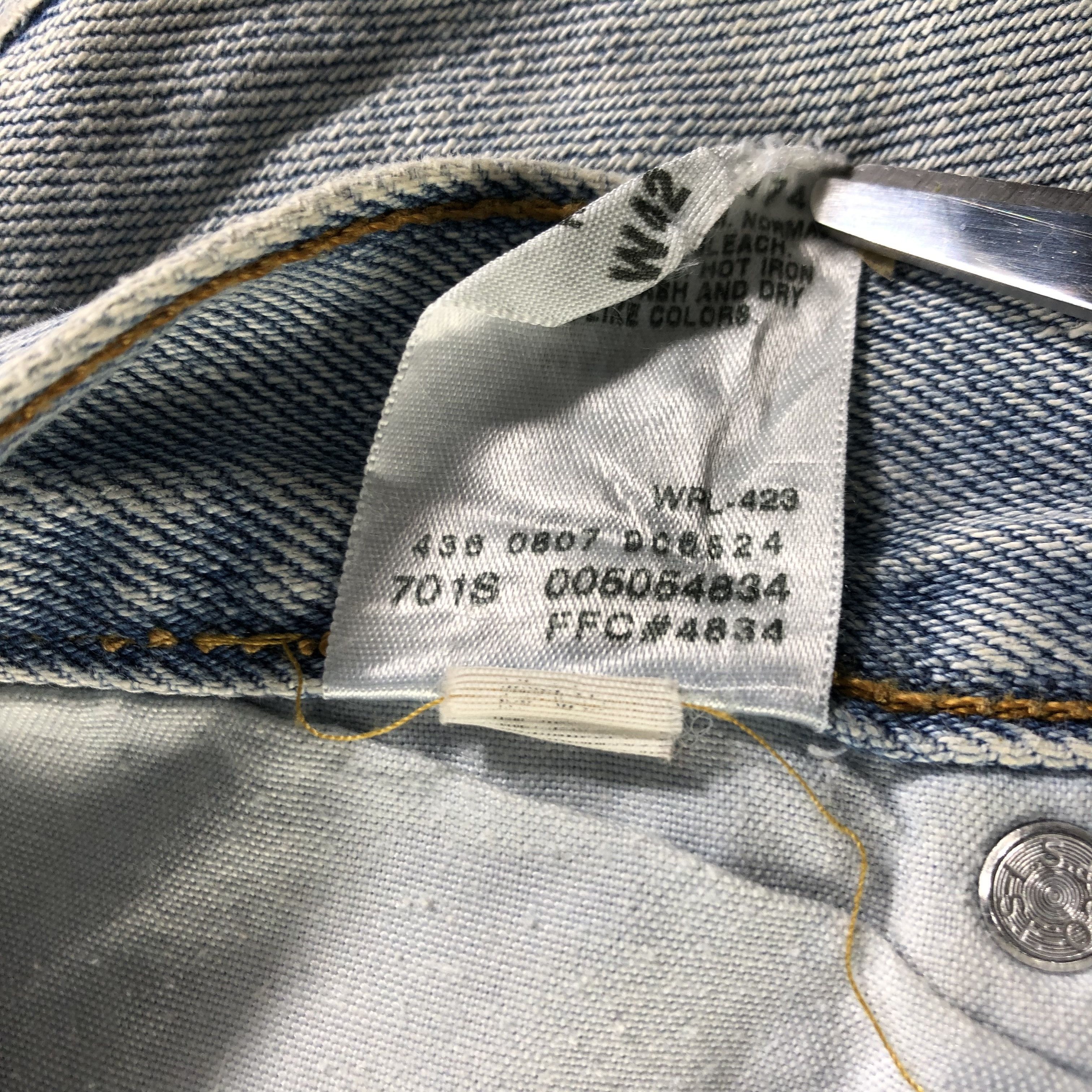 Levi's Vintage Light Wash Levis 505 Jeans-J3182 Size US 40 / EU 56 - 11 Thumbnail