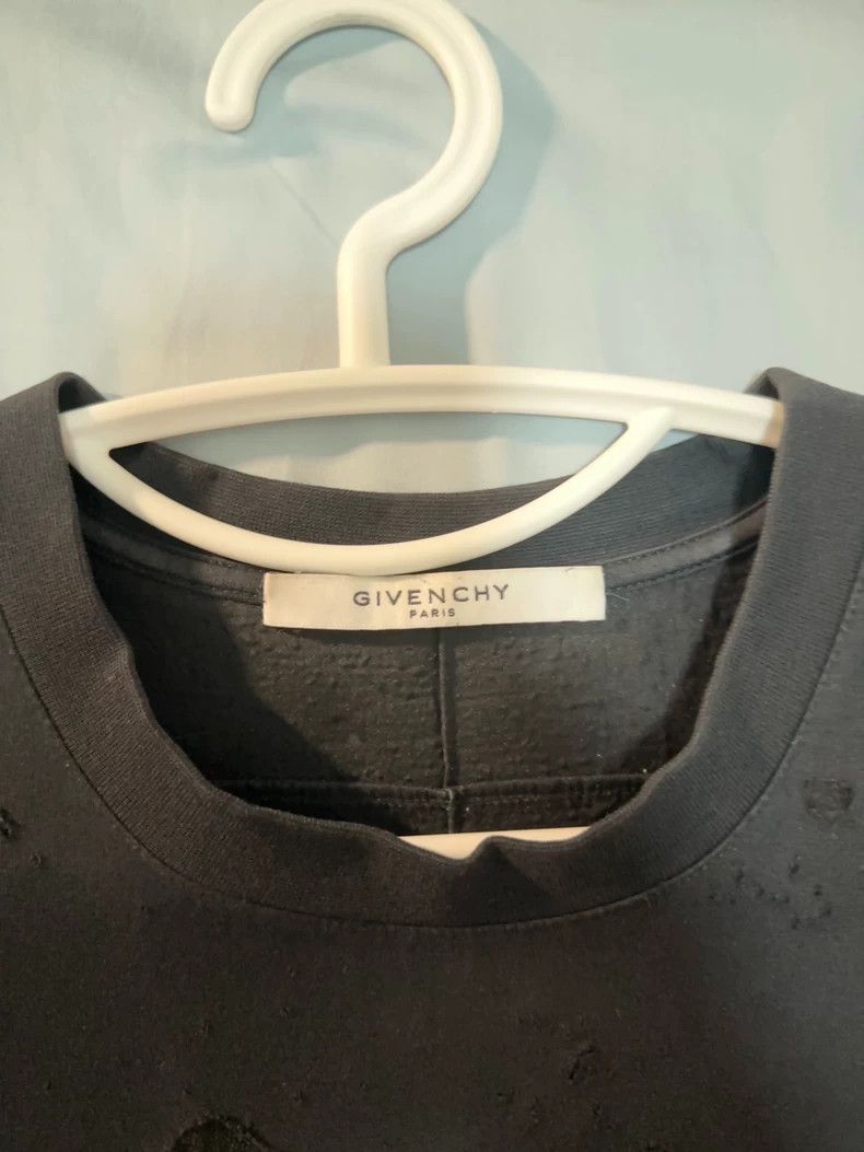 Givenchy Givenchy Ripped short sleeve, size L 2506-Nextarrow Size US L / EU 52-54 / 3 - 3 Thumbnail